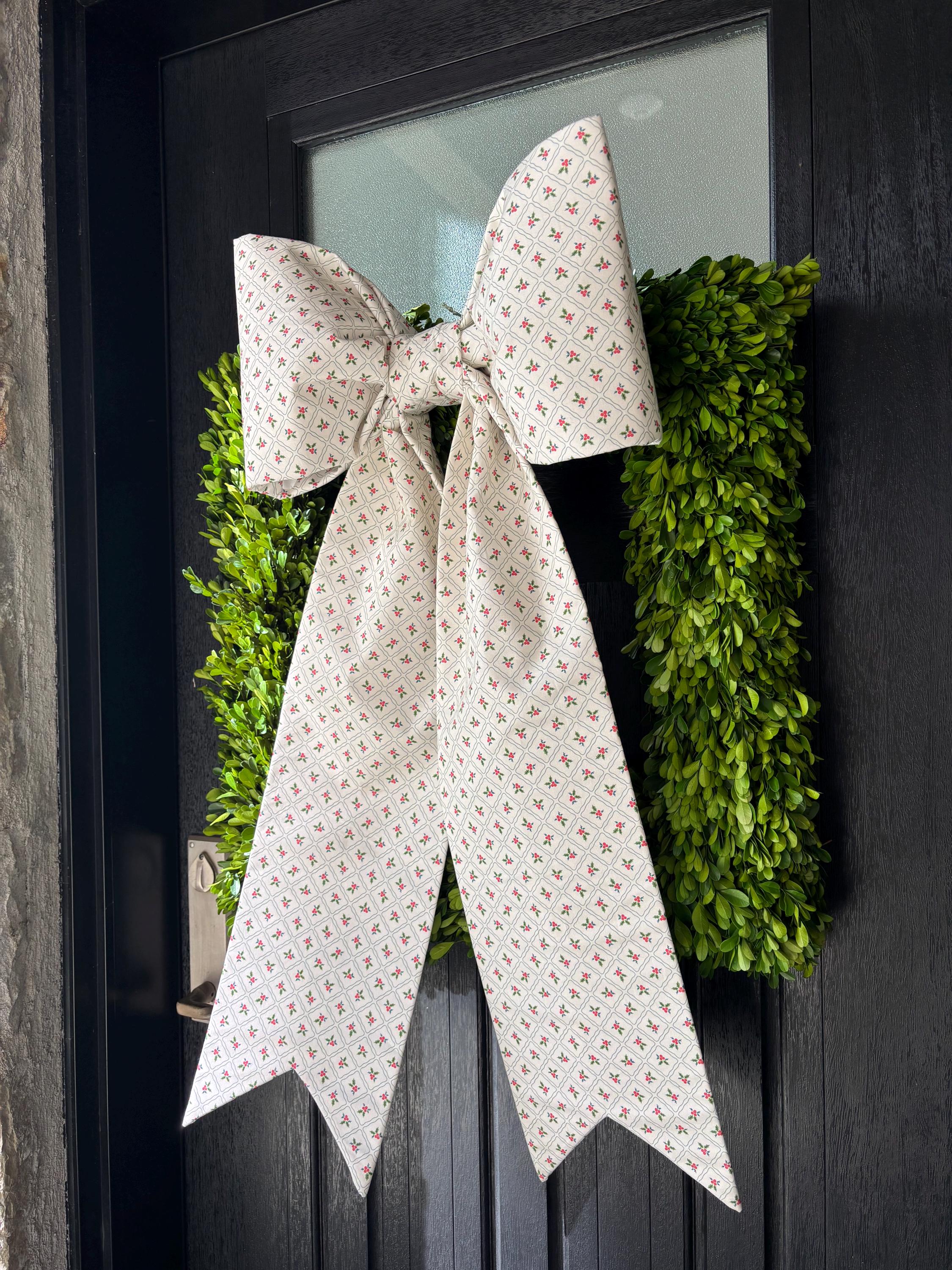 Holly Berries en Petite Bow