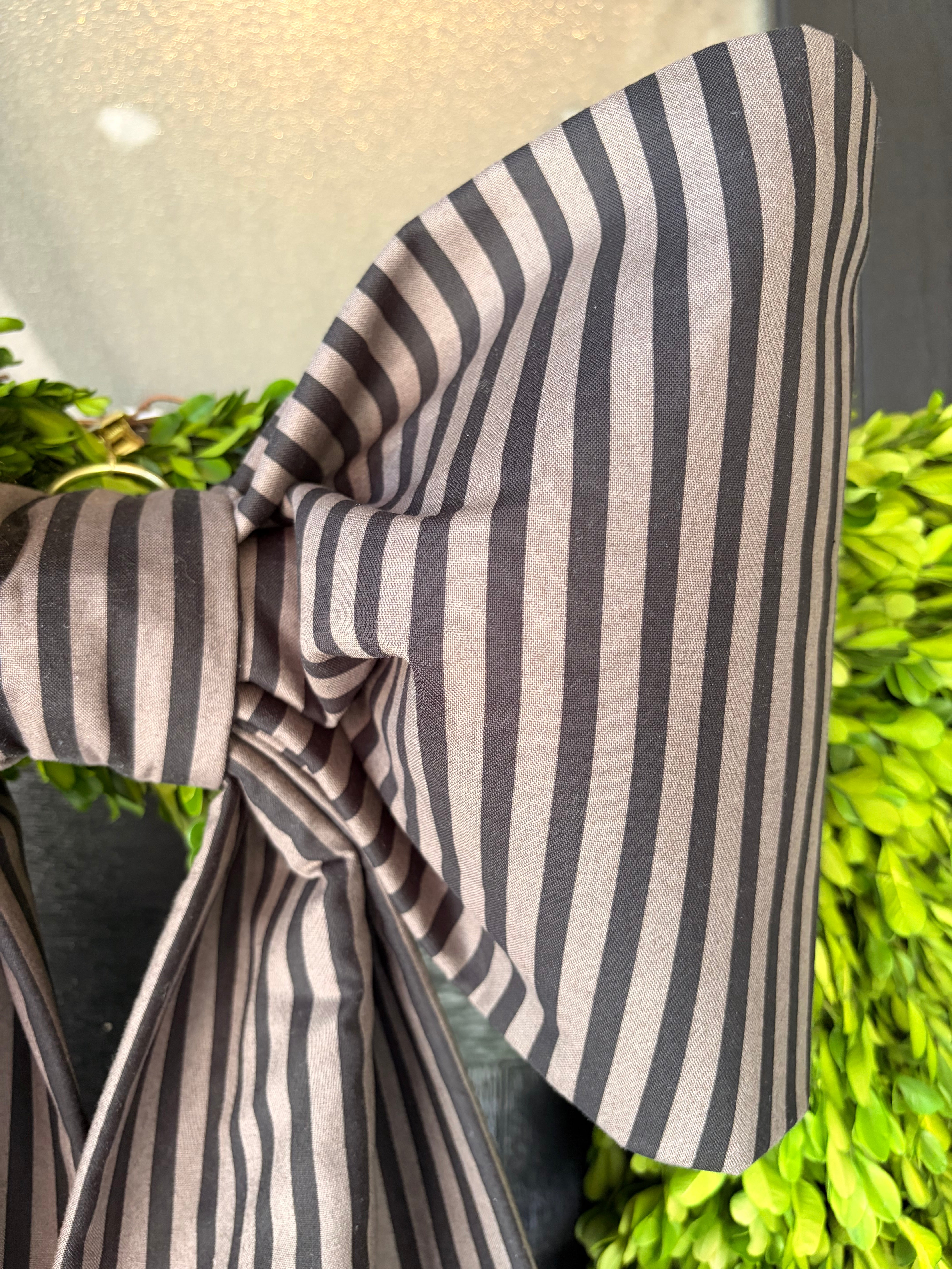 The Tailored Tuxedo Bow