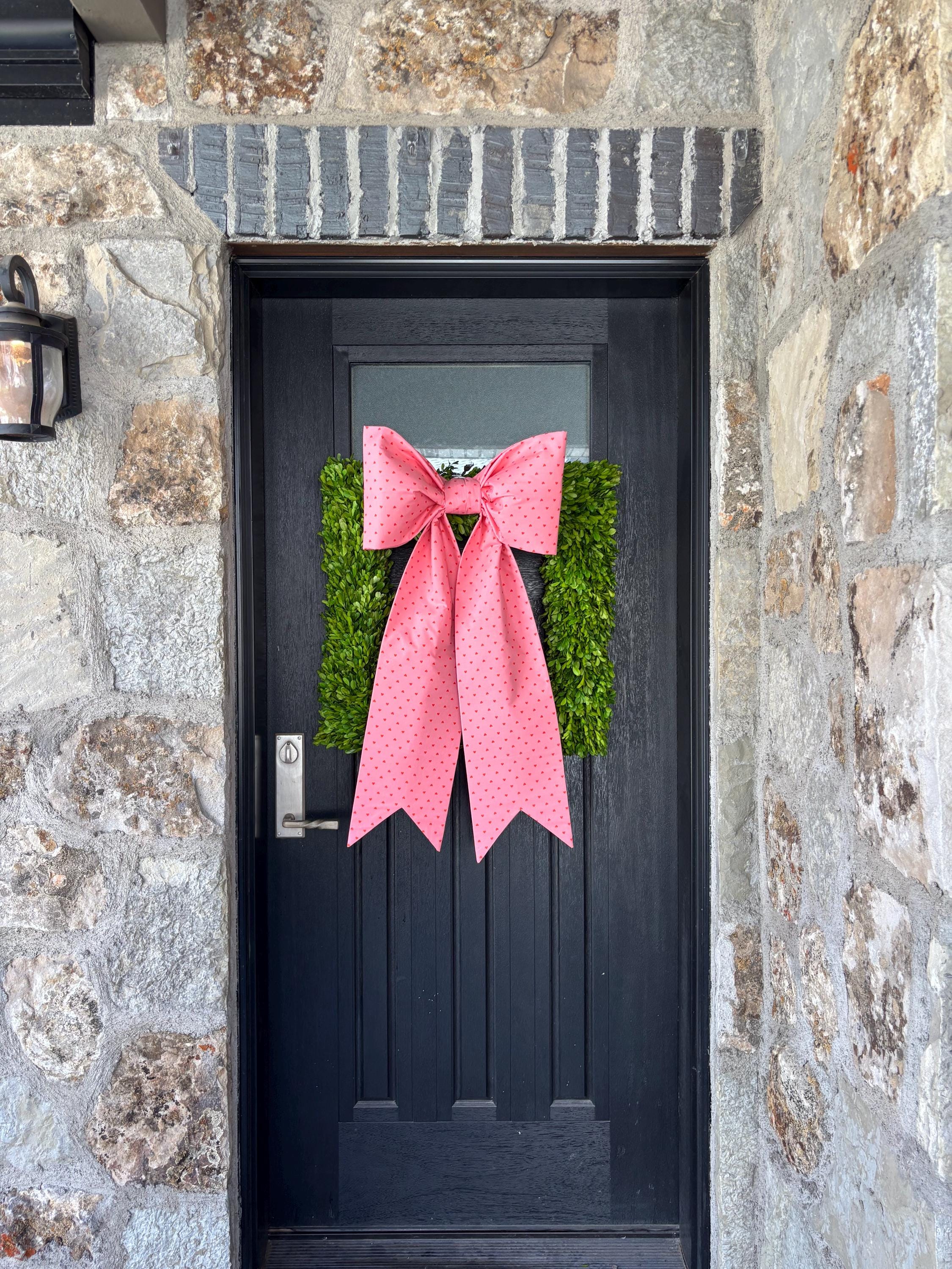 A Little Love Note Bow