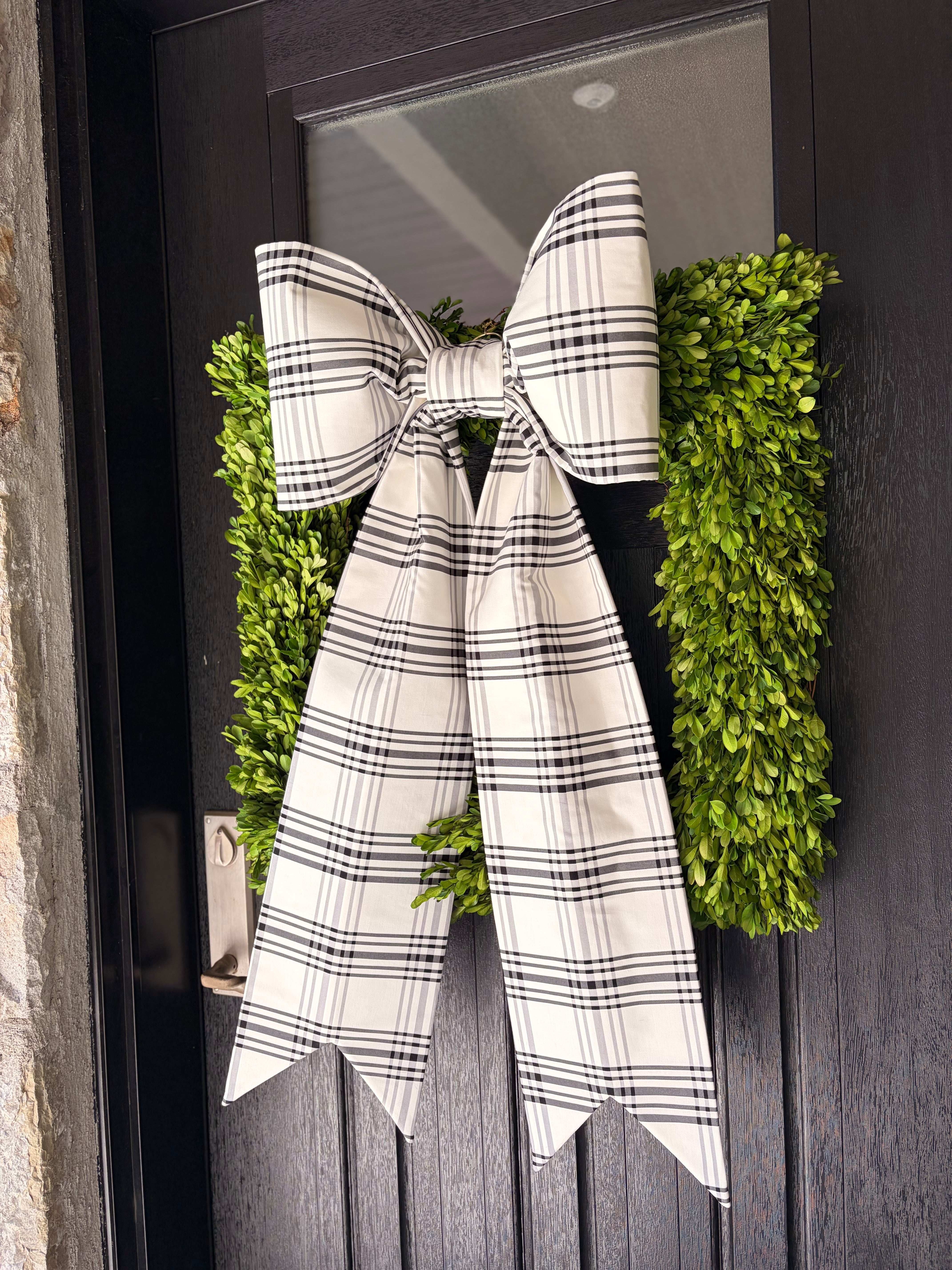 The Fifth Avenue Plaid Bow