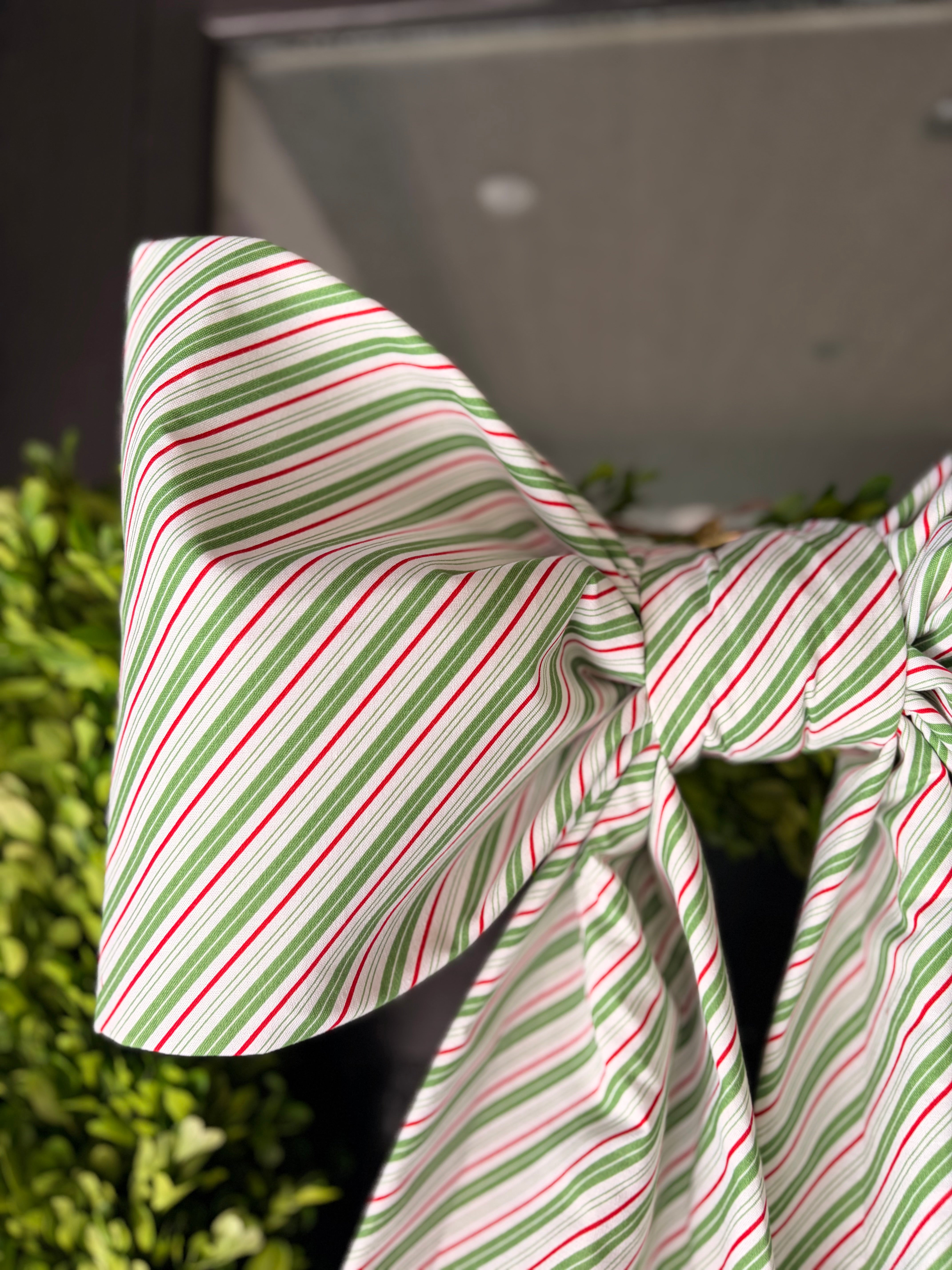 The Candy Cane Conservatory Bow