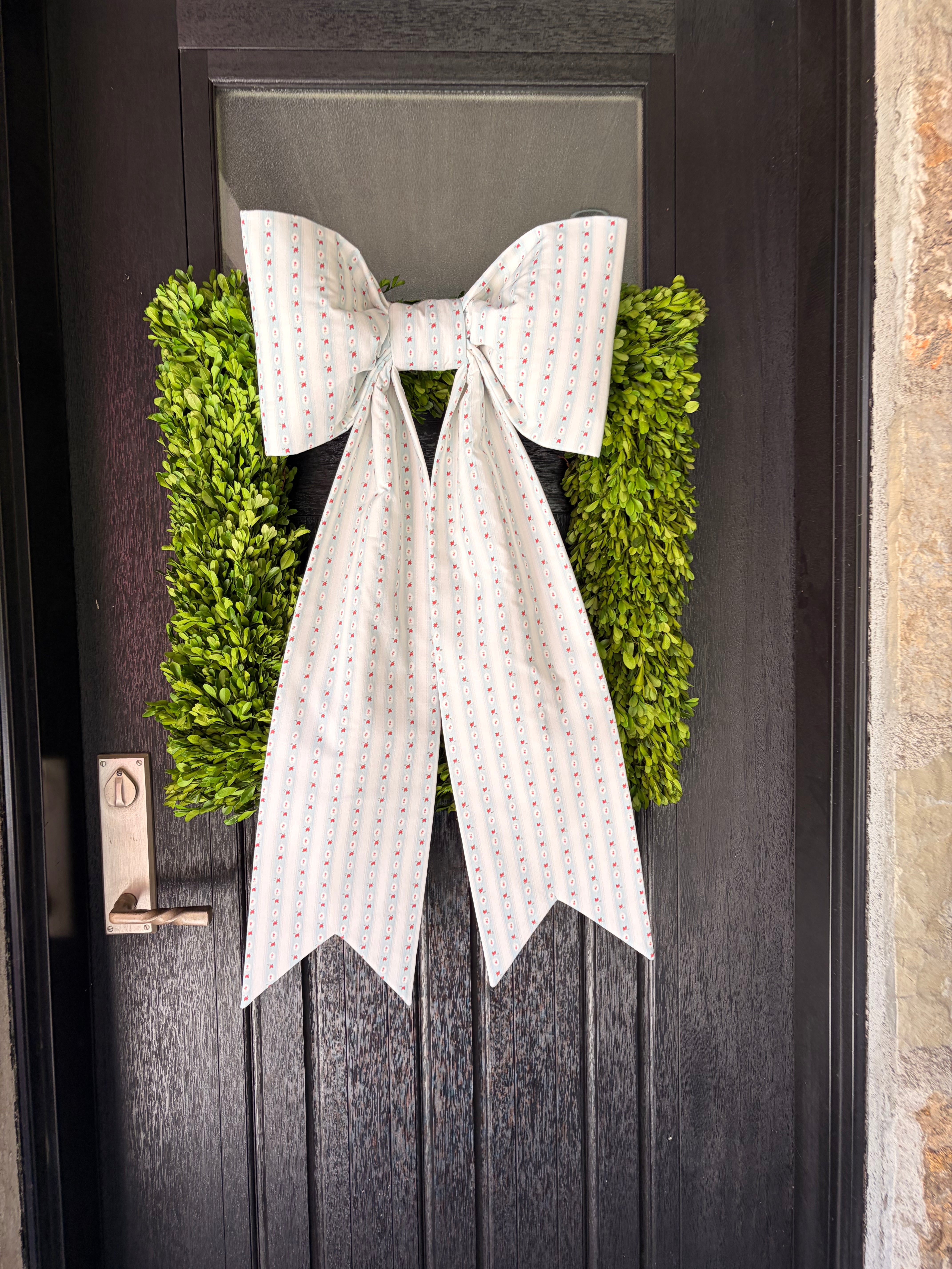 The Petite Madalena Bow
