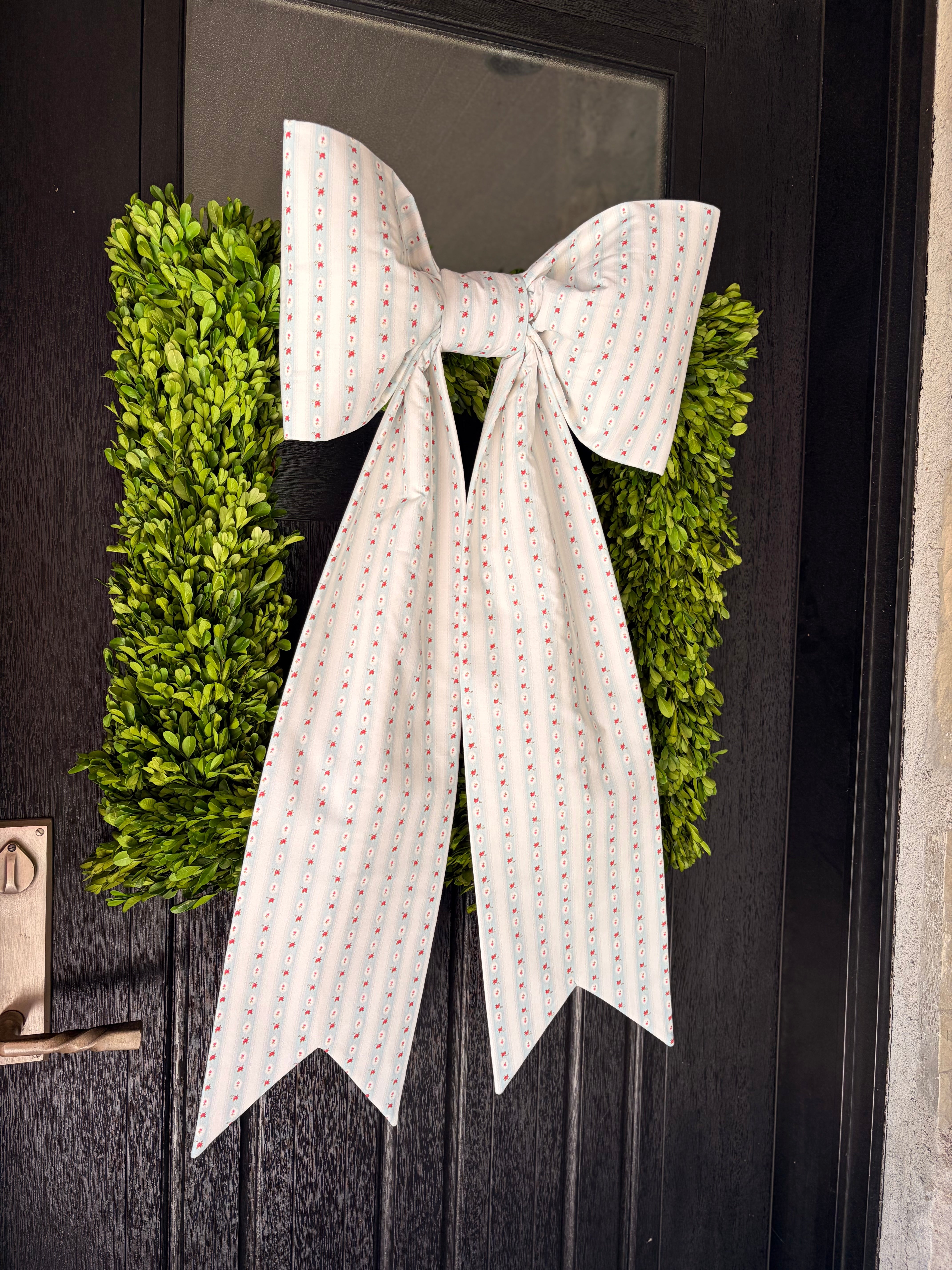 The Petite Madalena Bow