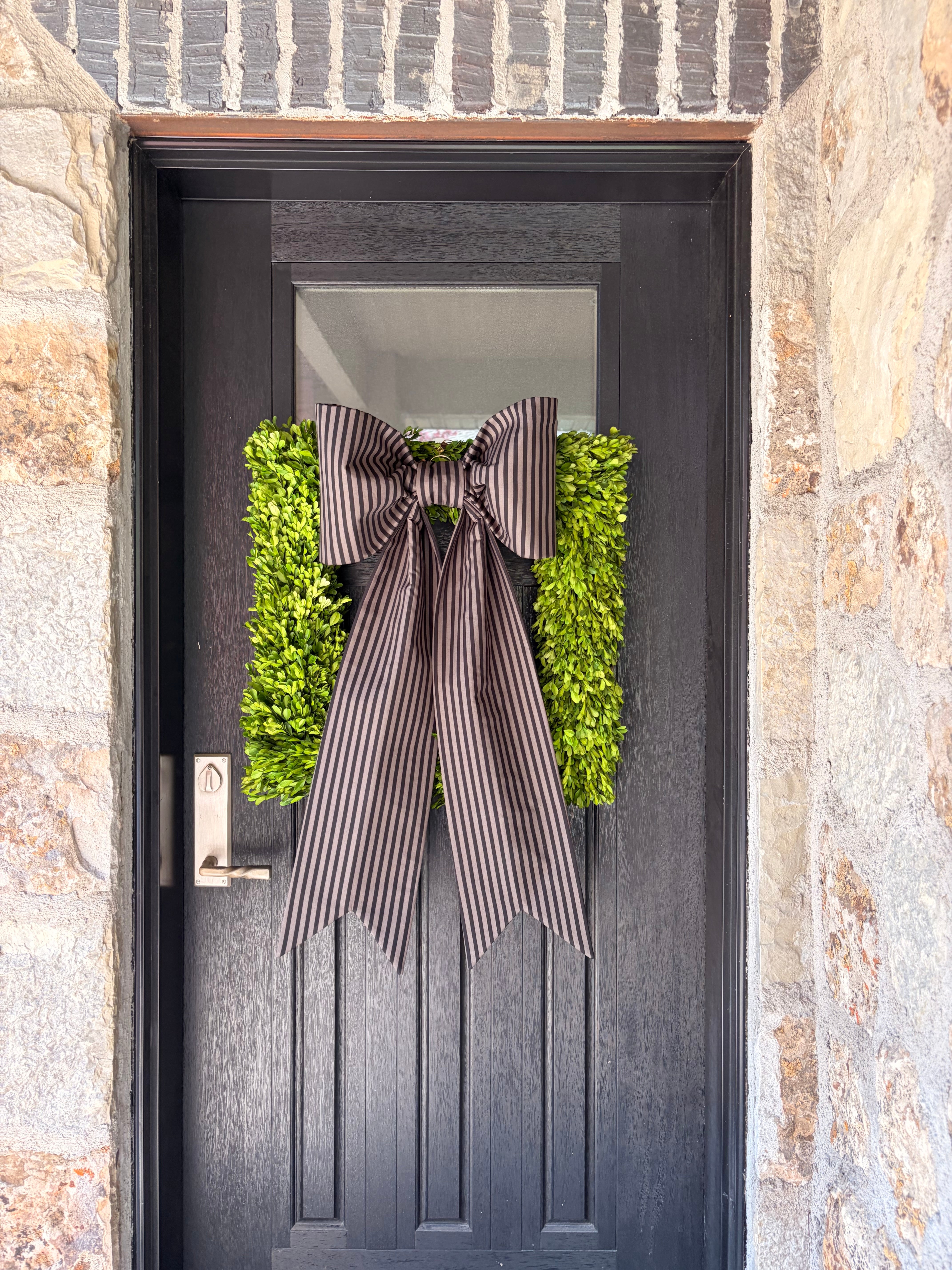 The Tailored Tuxedo Bow