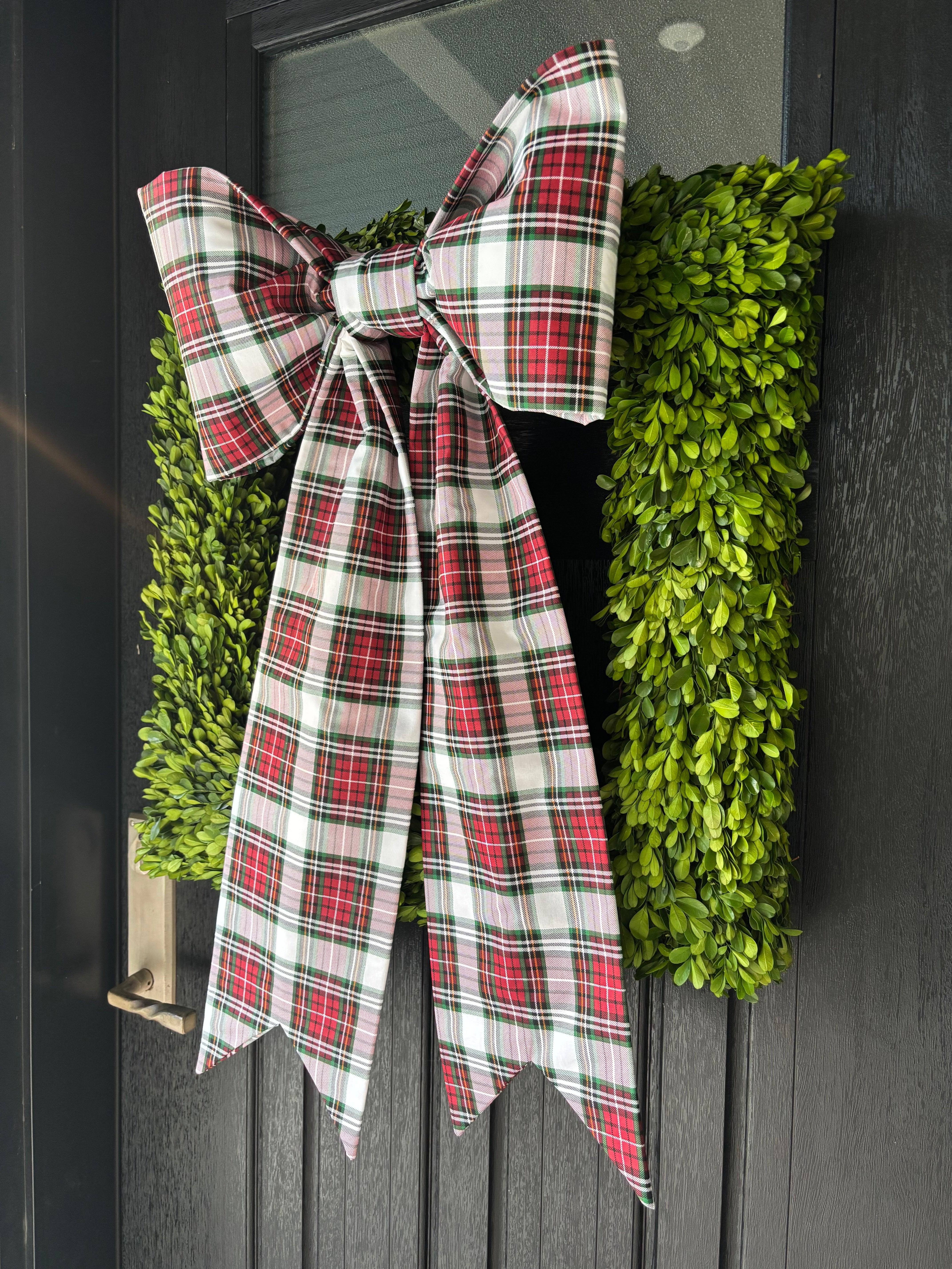 The Tartan Traditions Bow