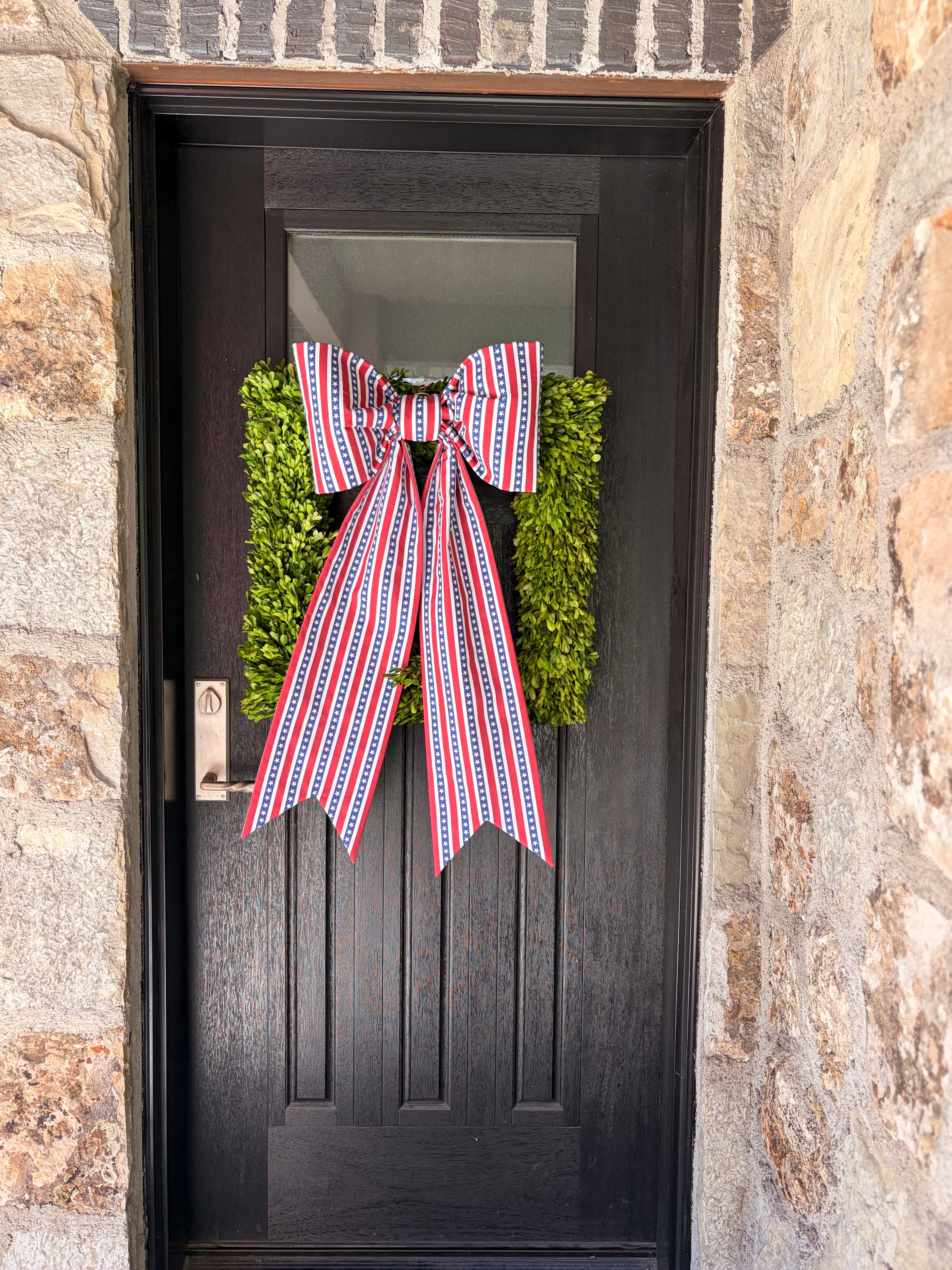 The Patriot’s Promenade Bow