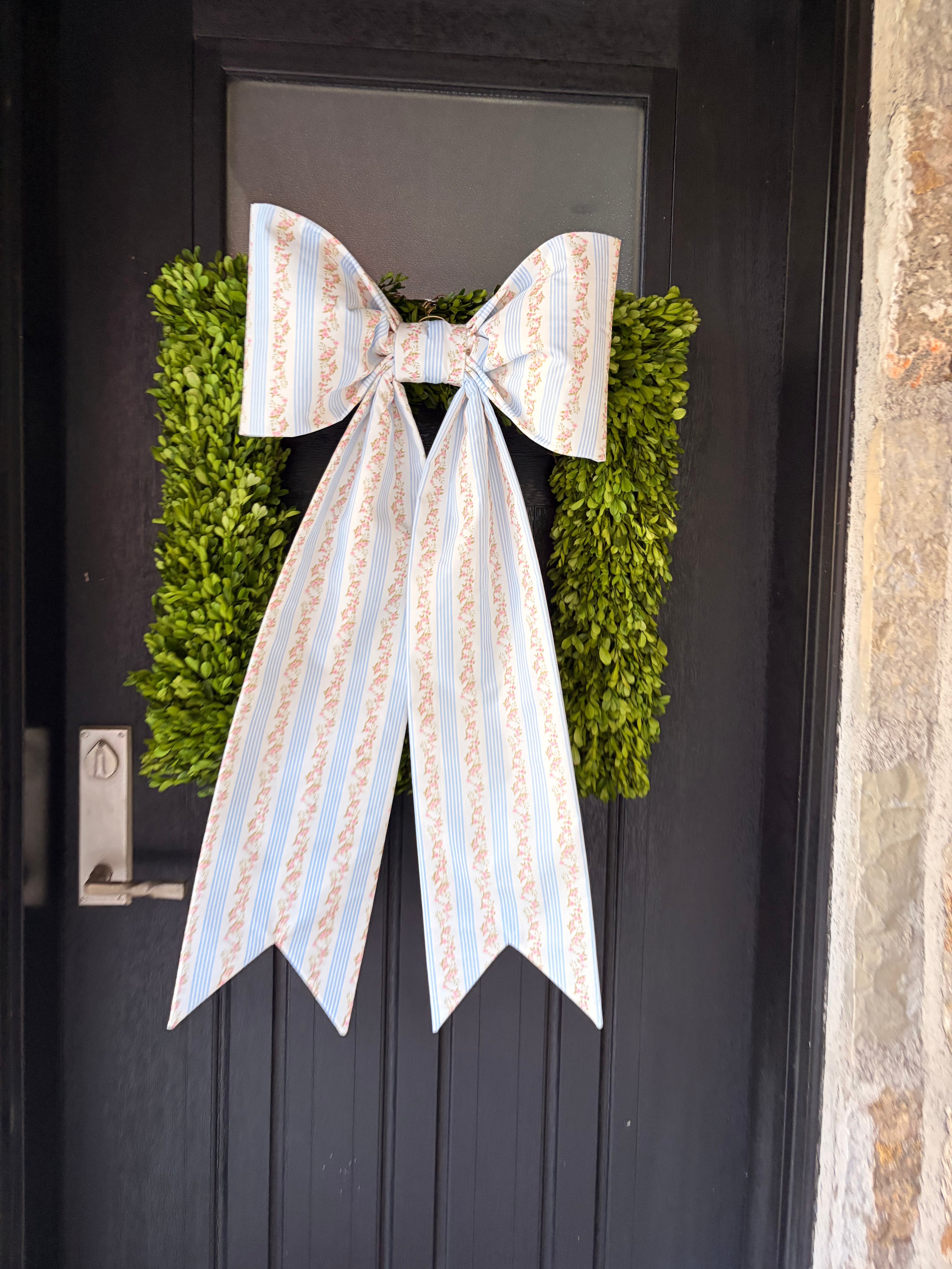 The Petit Trianon Bow