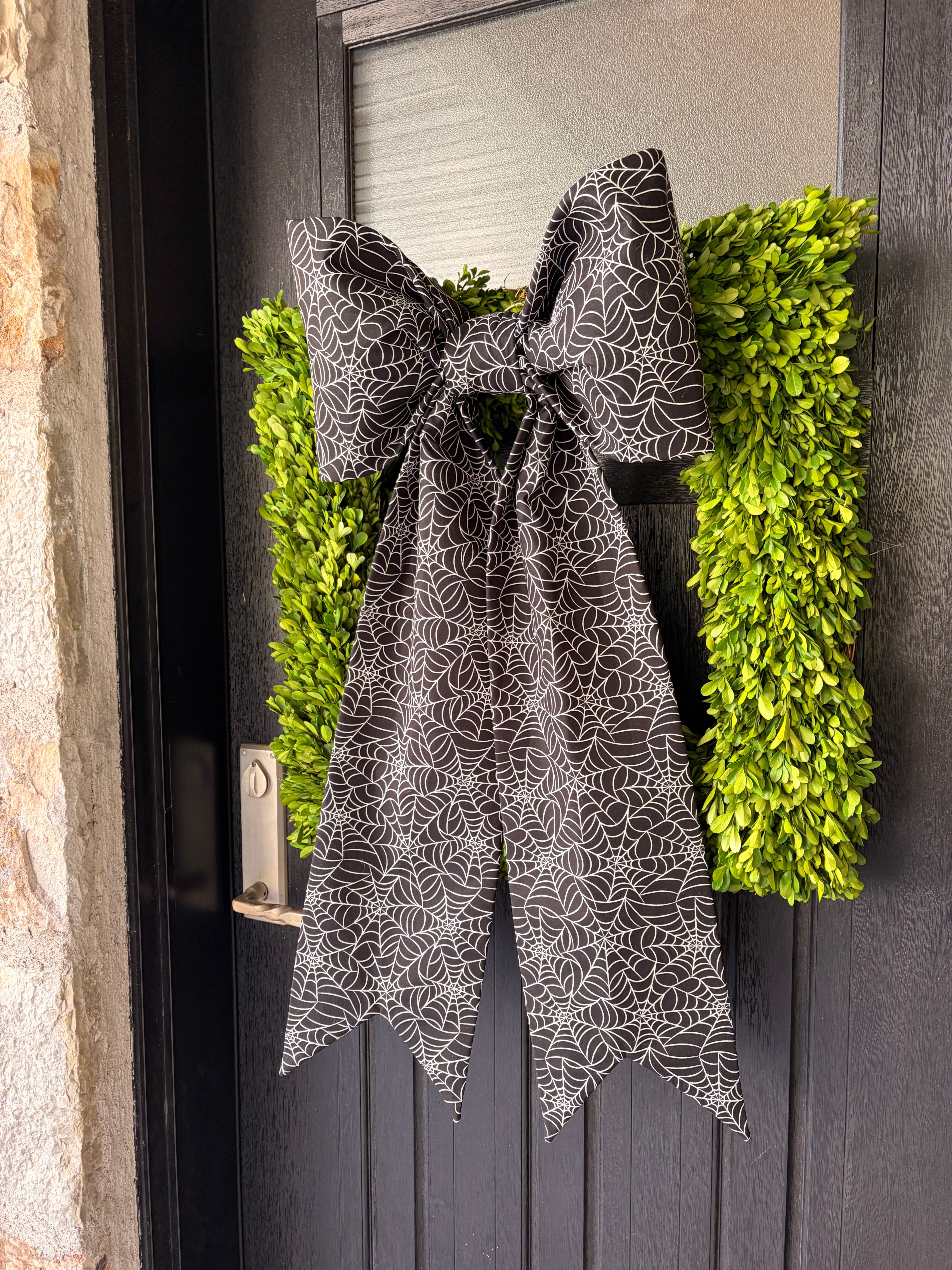 The After Dark Lace Bow
