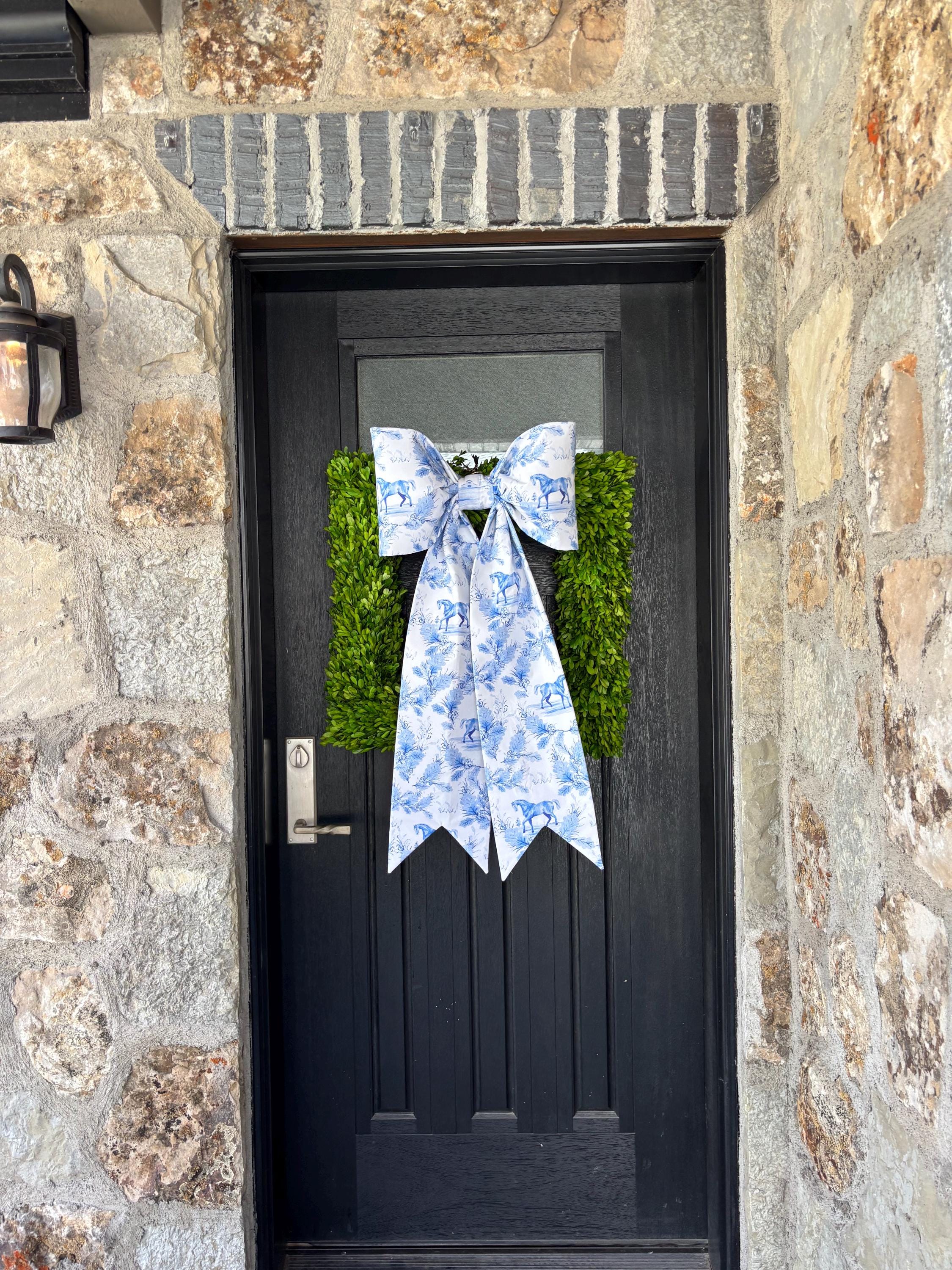 Bridle Path Equestrian Toile Bow
