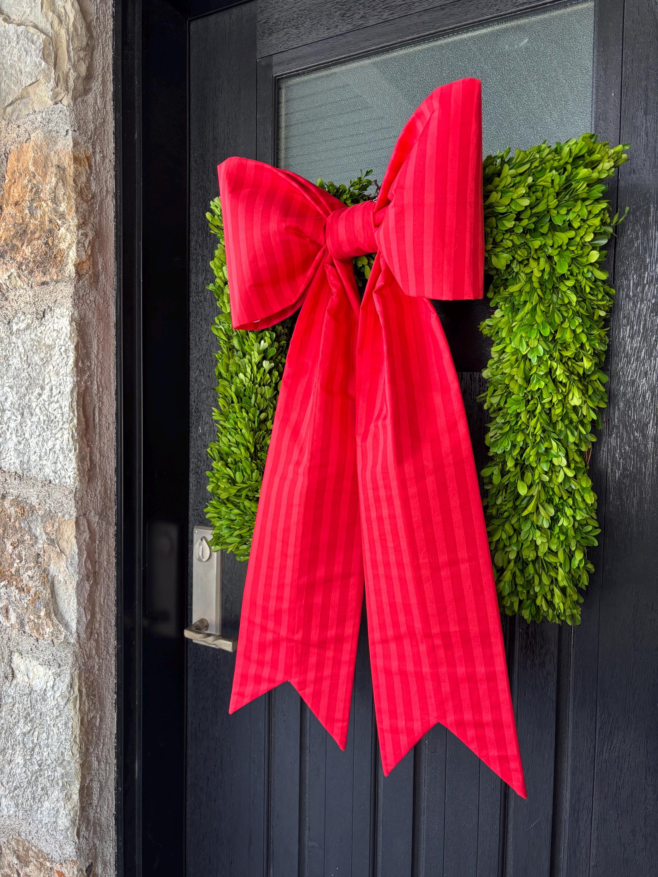 Rouge Kisses Bow