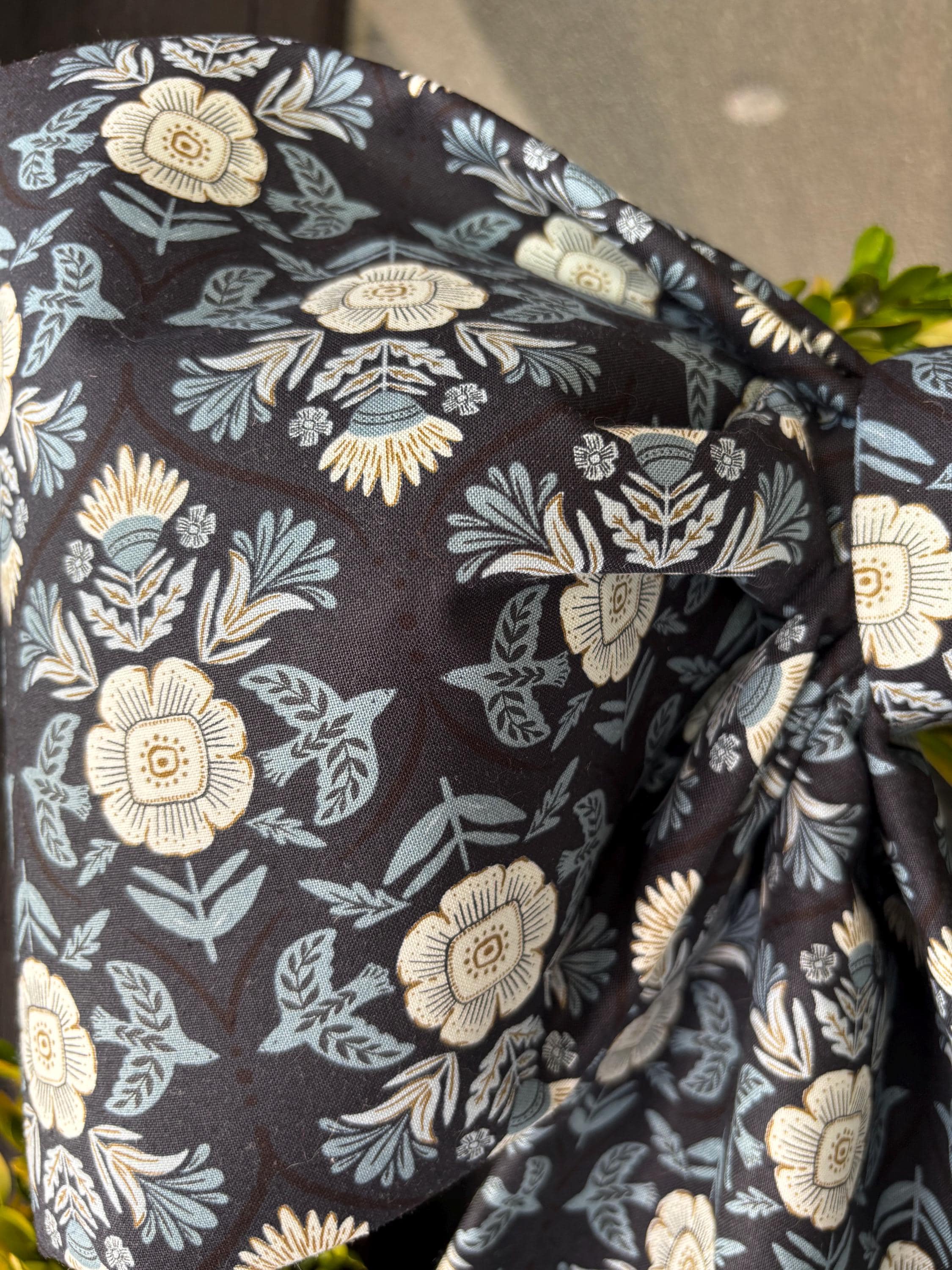 Regency Floral Damask Bow