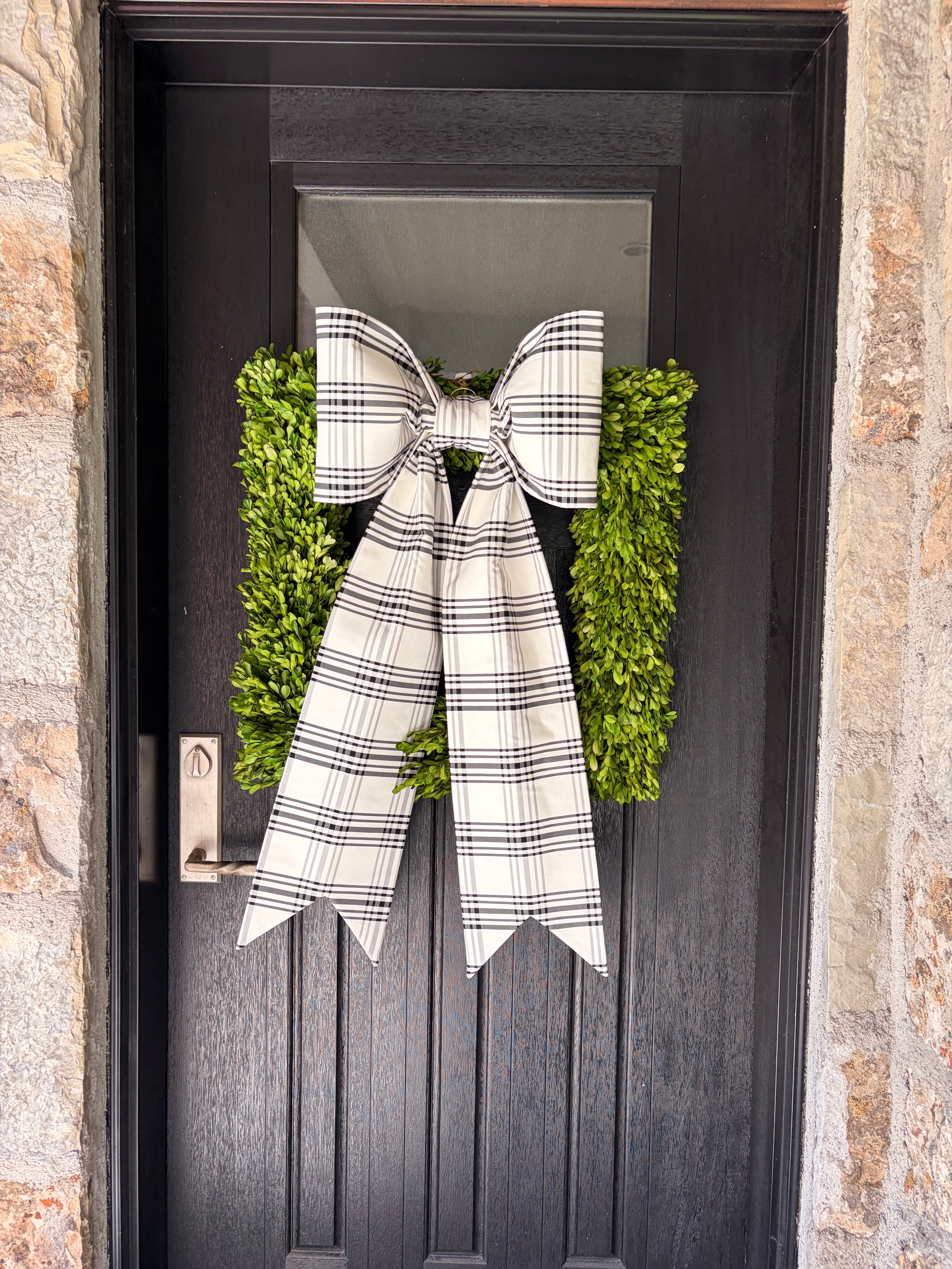 The Fifth Avenue Plaid Bow