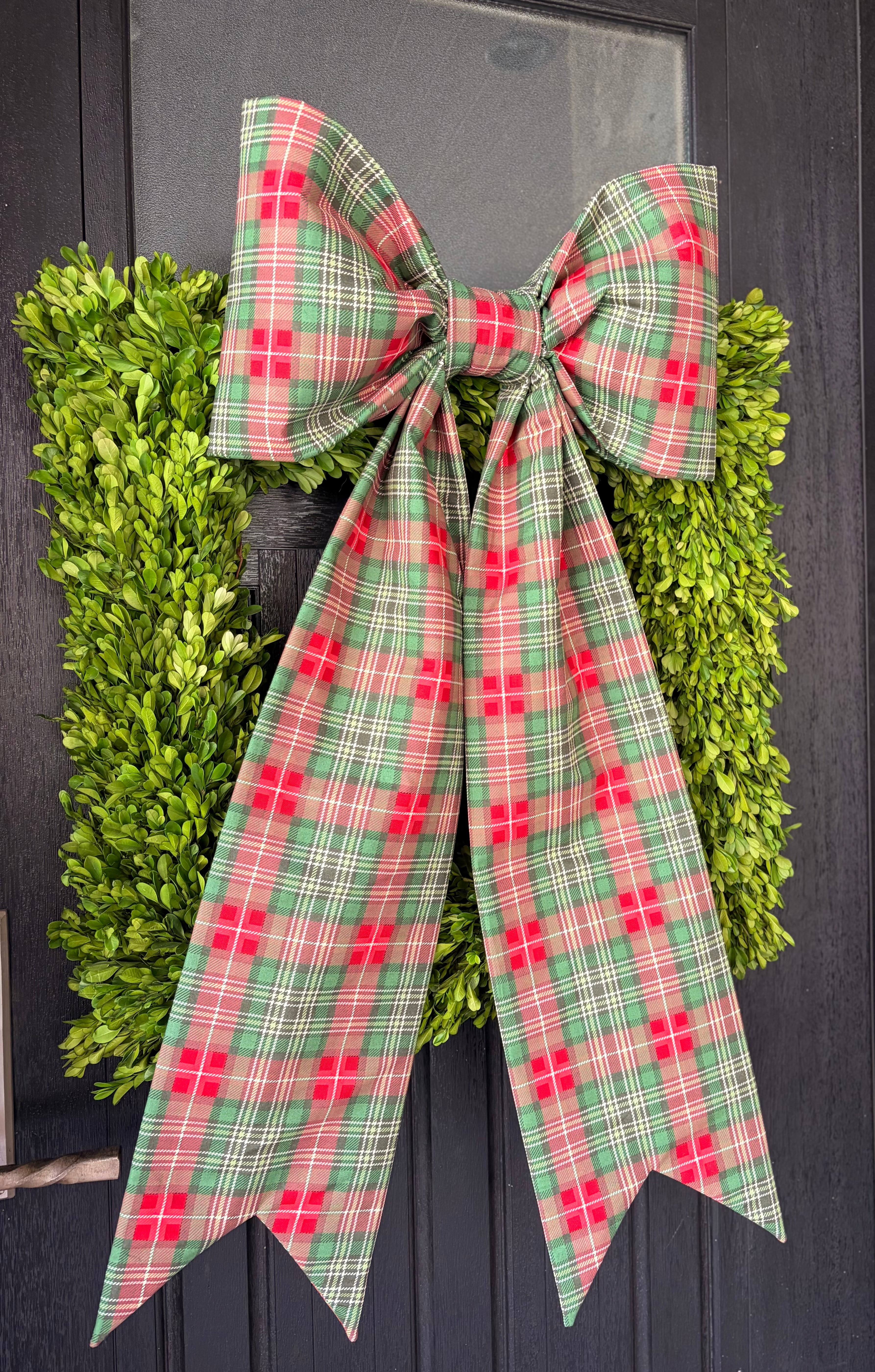 The Hollyshire Tartan Bow