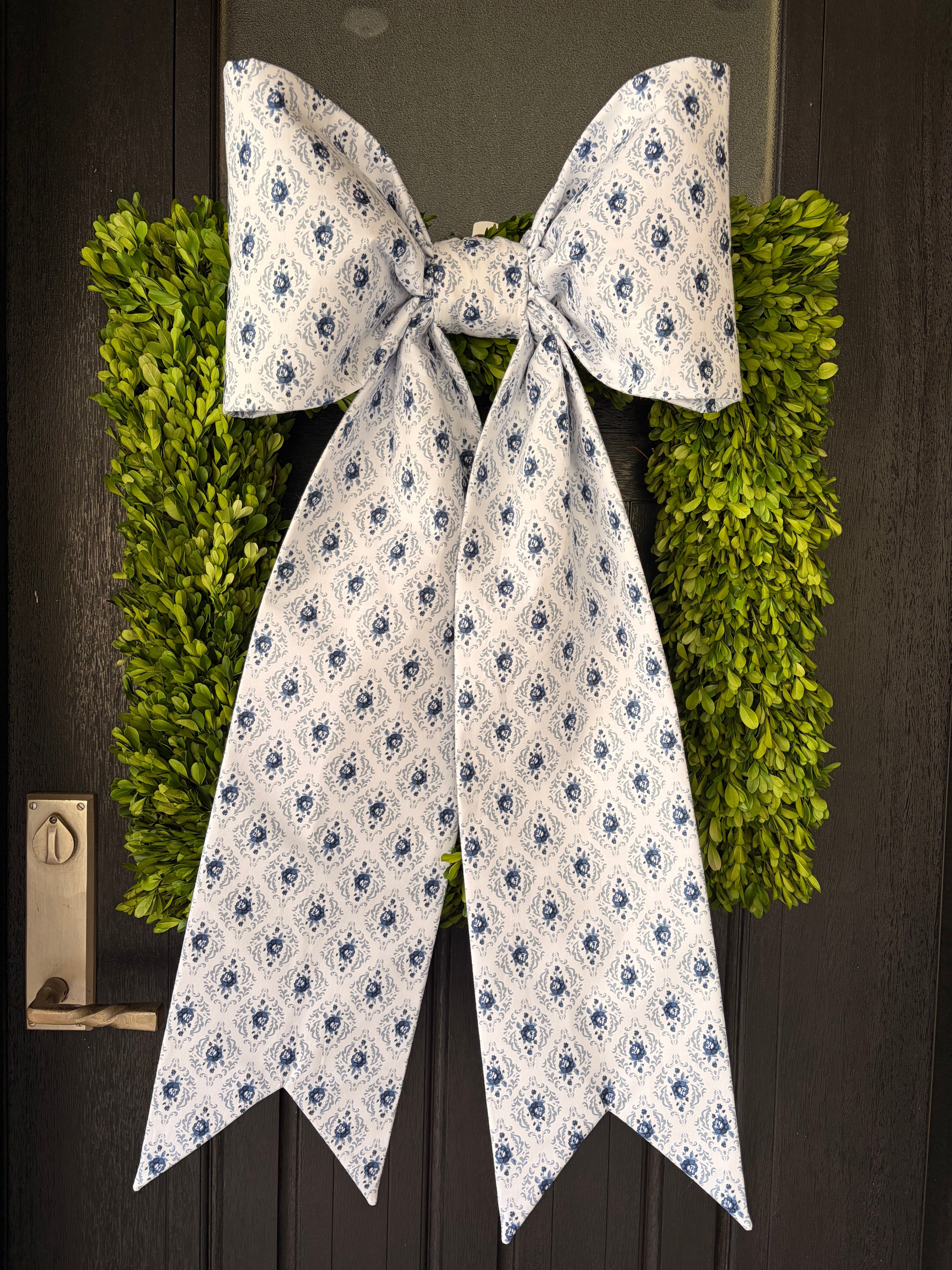 La Rose Bleue Provençale Bow