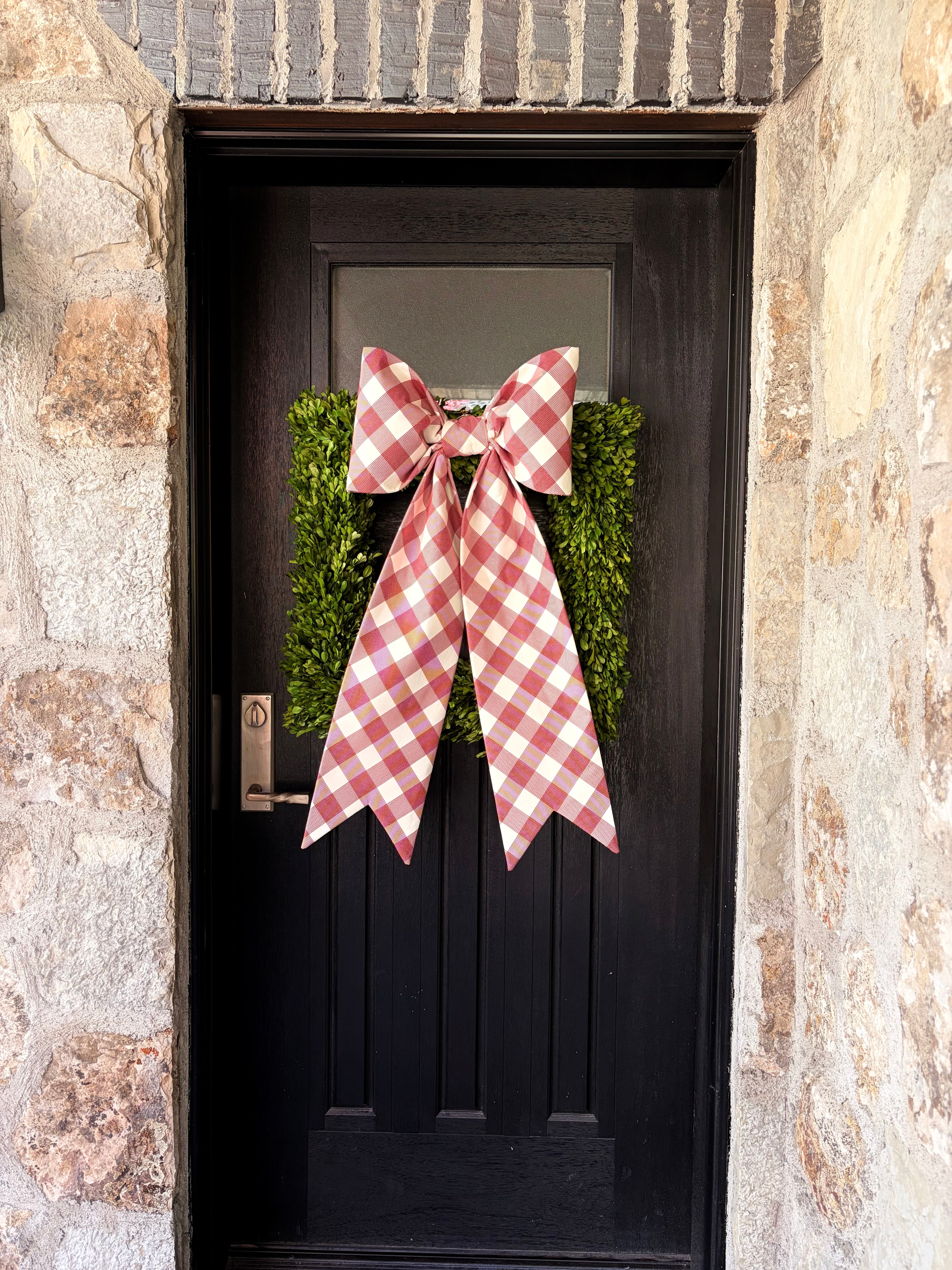 The Bistrot Rouge Bow