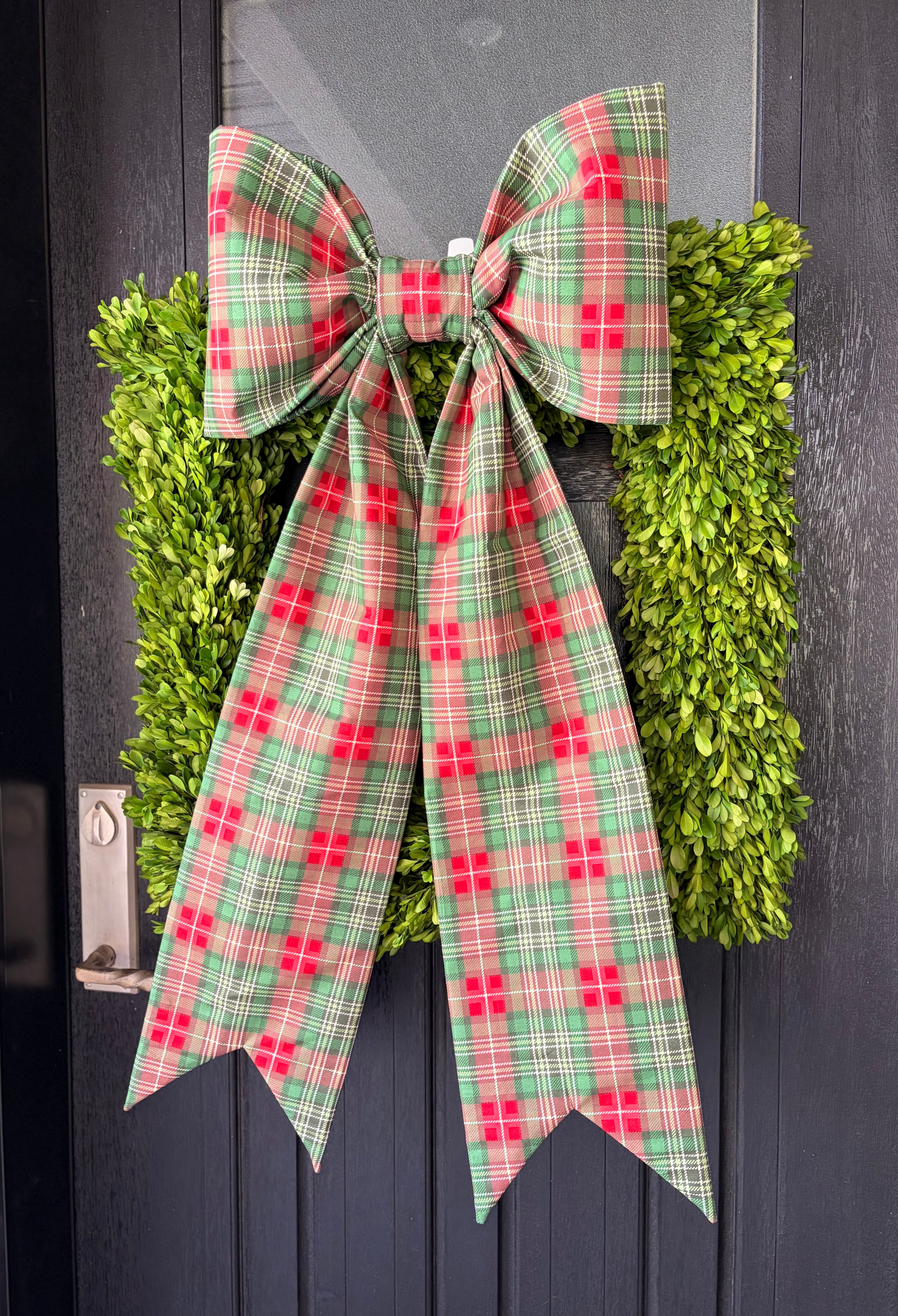 The Hollyshire Tartan Bow