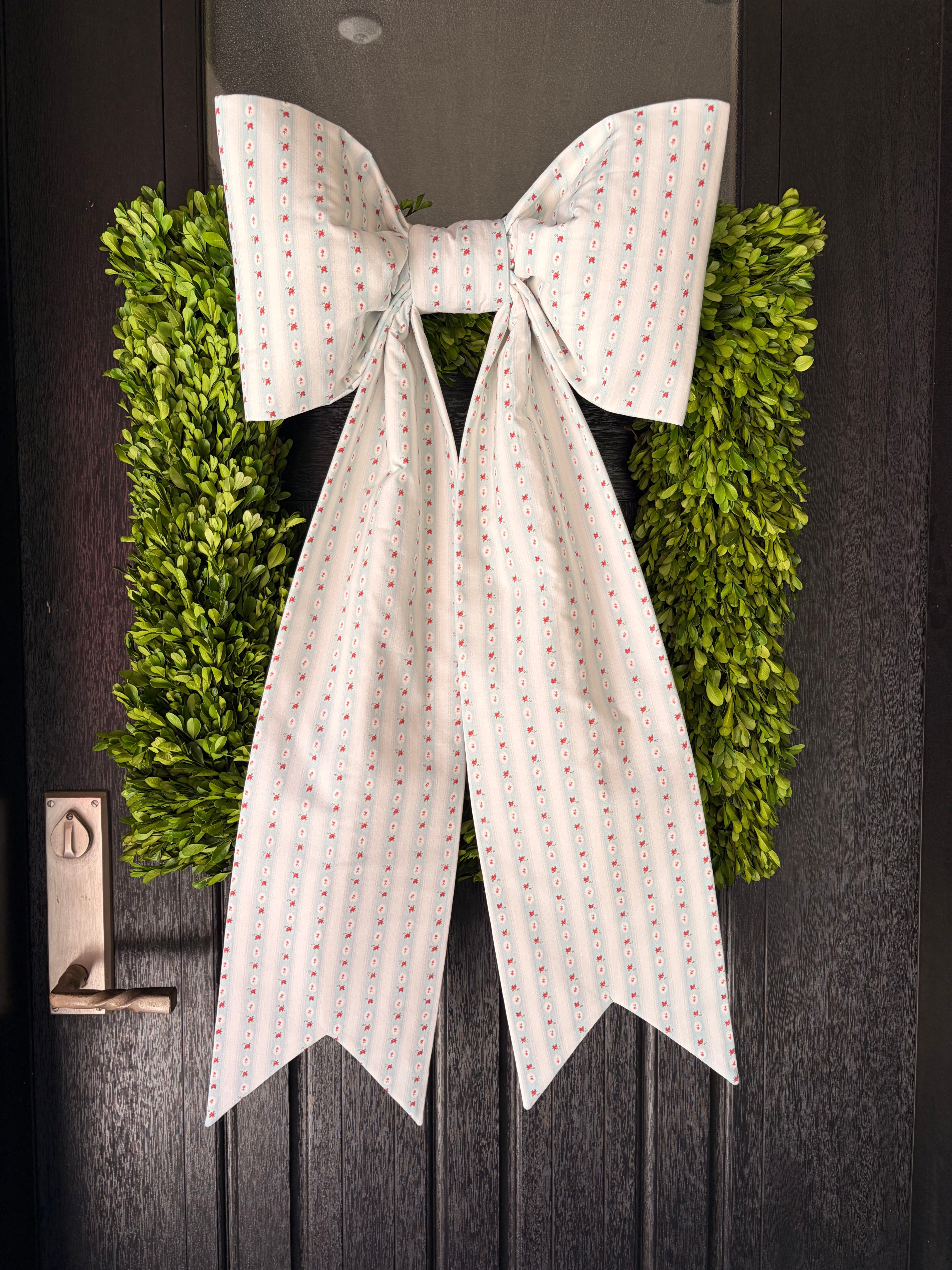 The Petite Madalena Bow