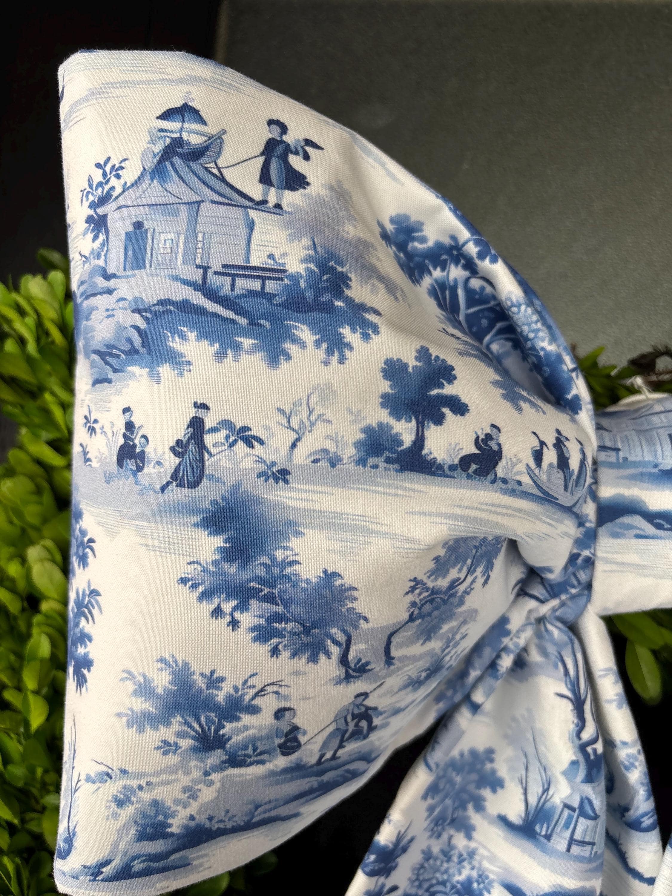 Dynasty Bloom Chinoiserie Bow