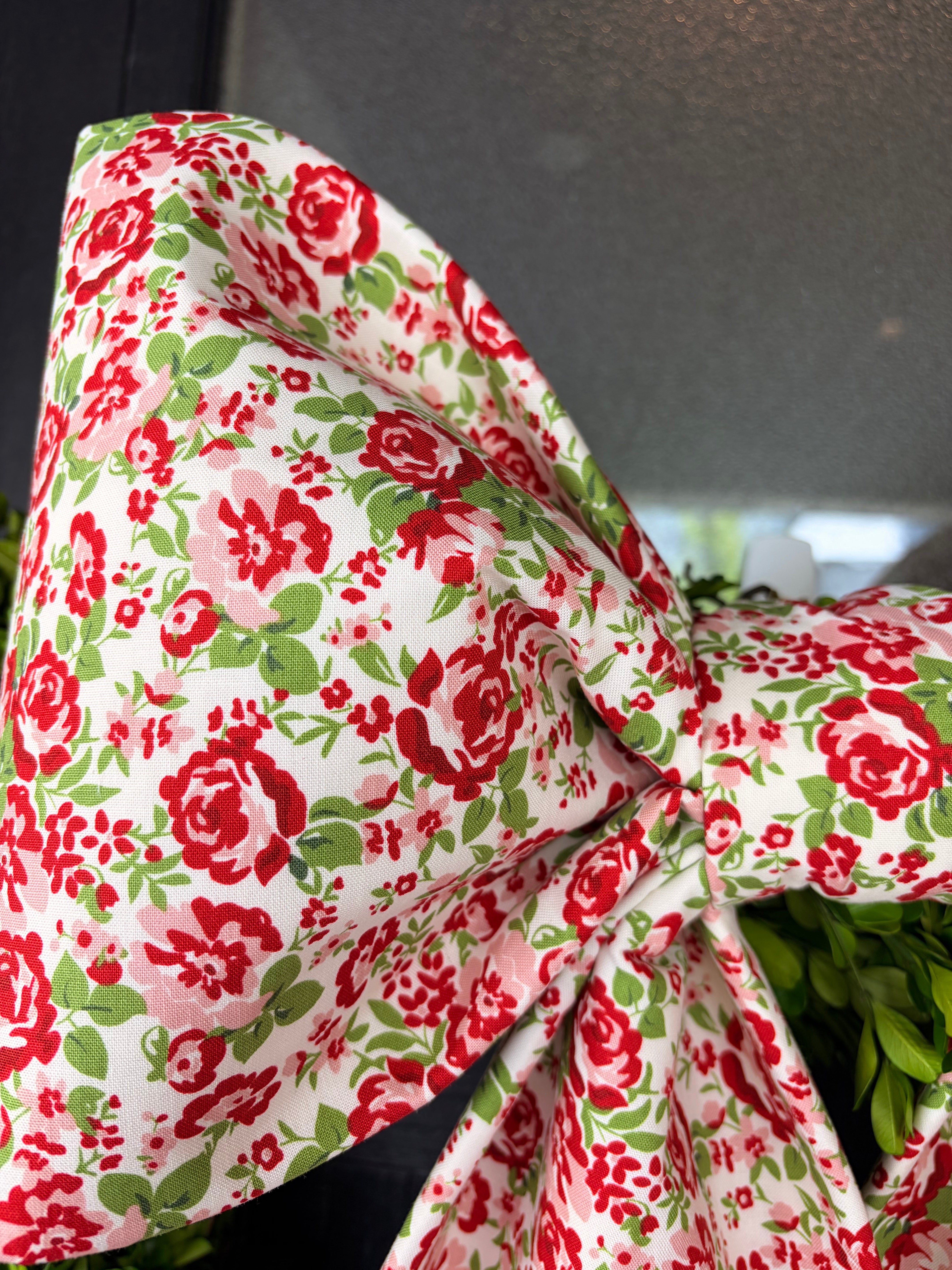 The English Cottage Rose Bow