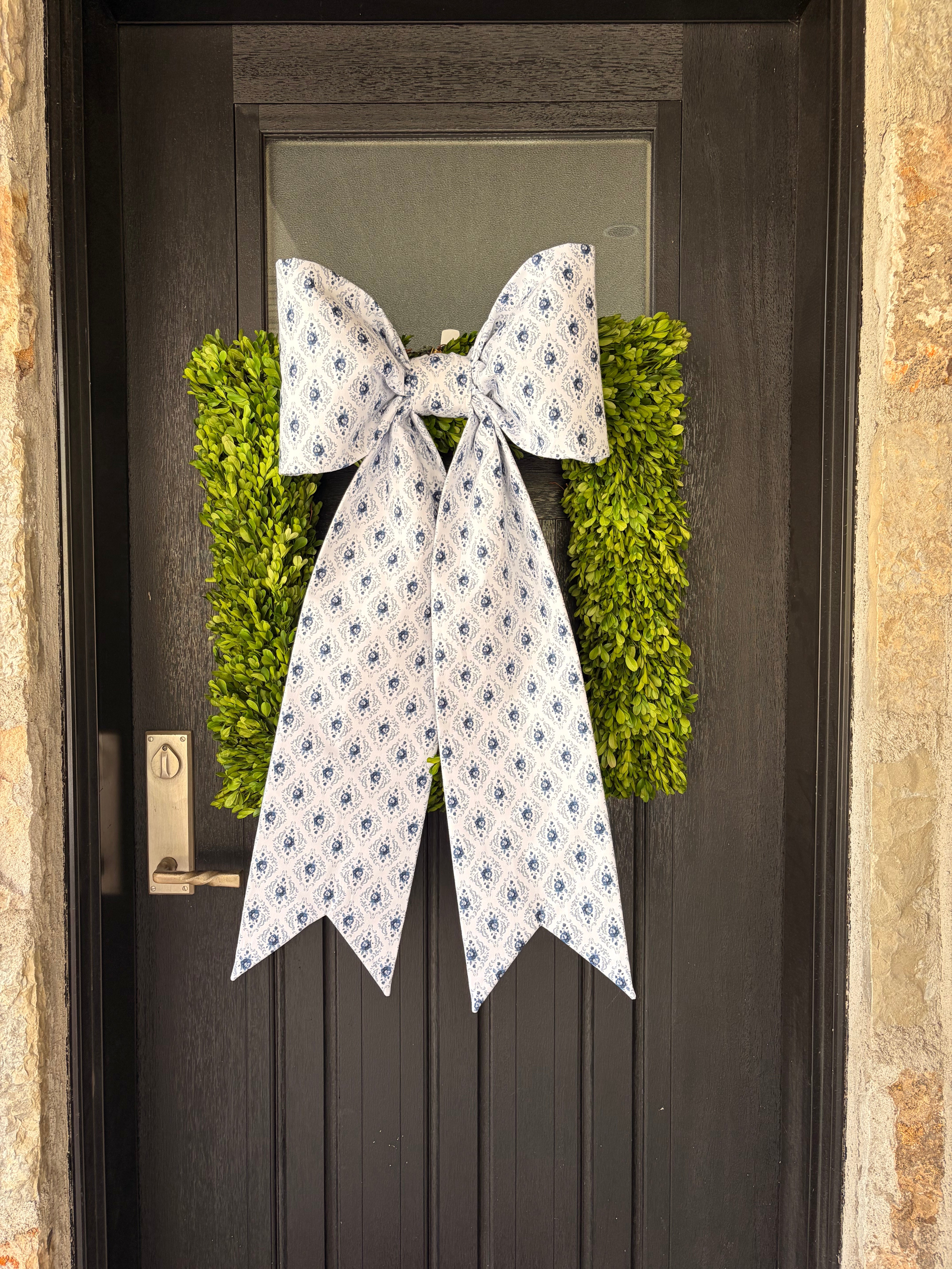 La Rose Bleue Provençale Bow