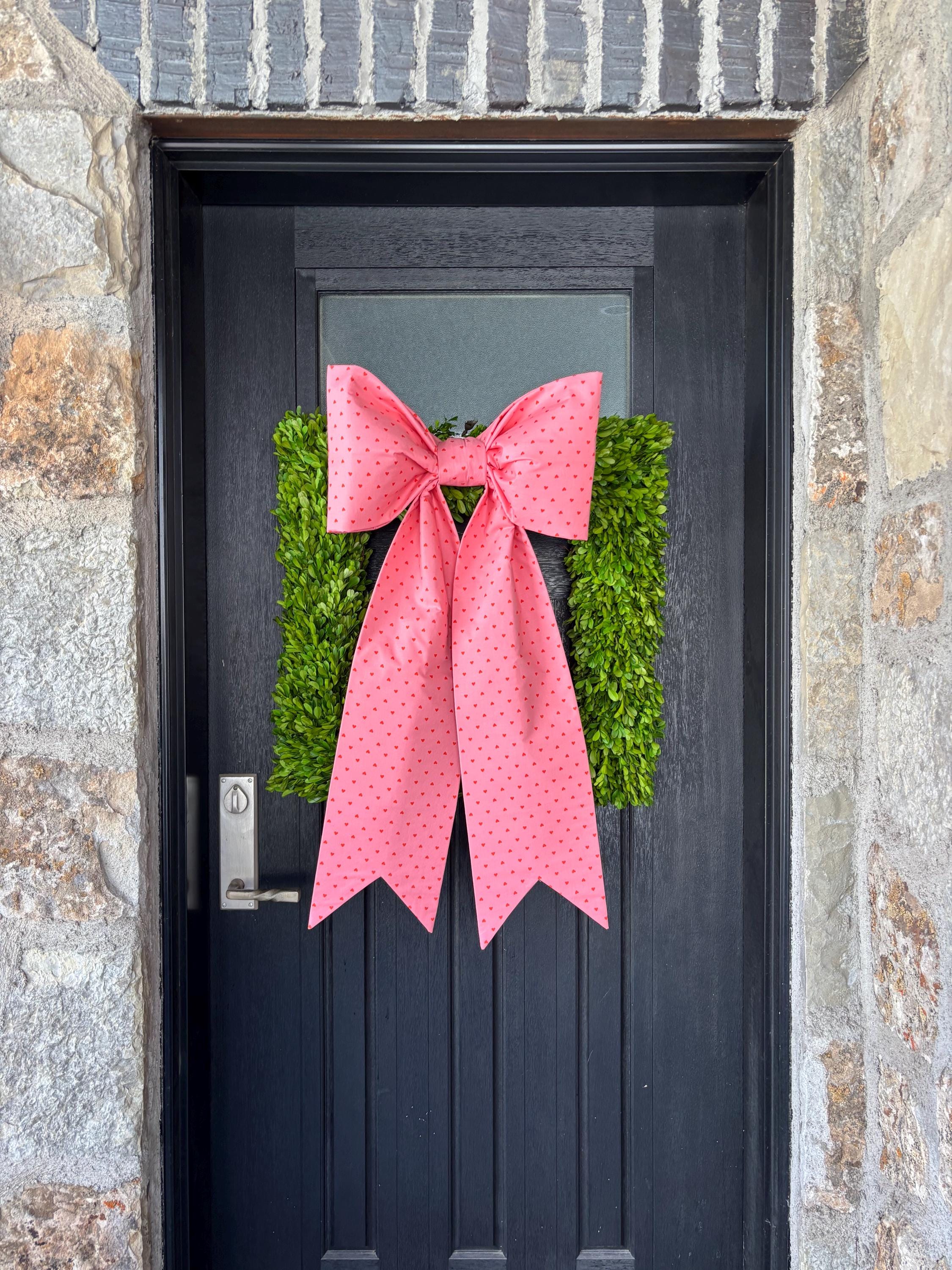A Little Love Note Bow