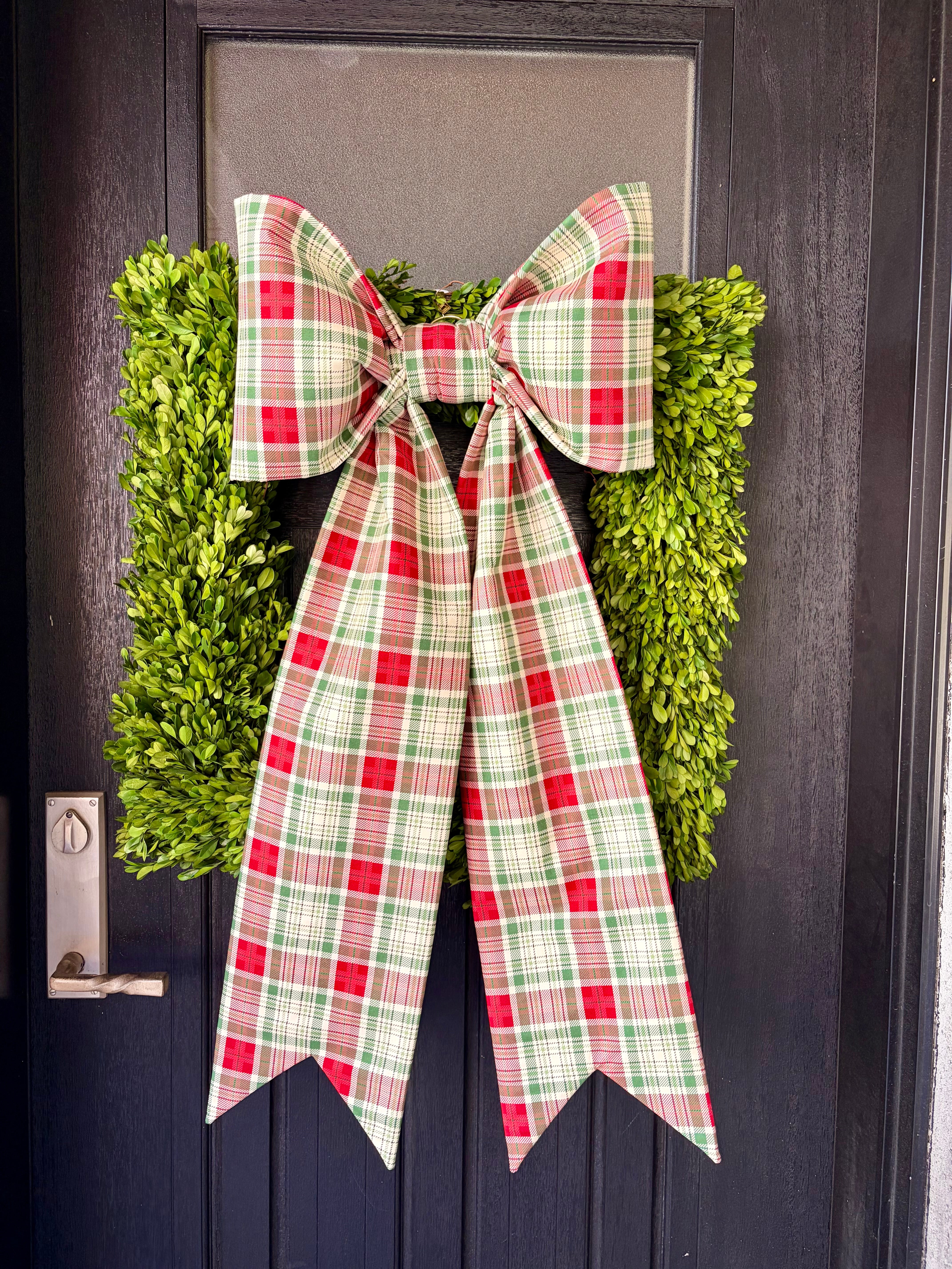 The Merry Manor Tartan Bow