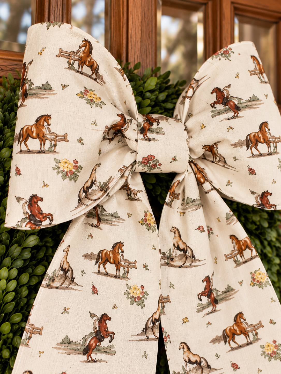The Saddle Up, Darling Bow