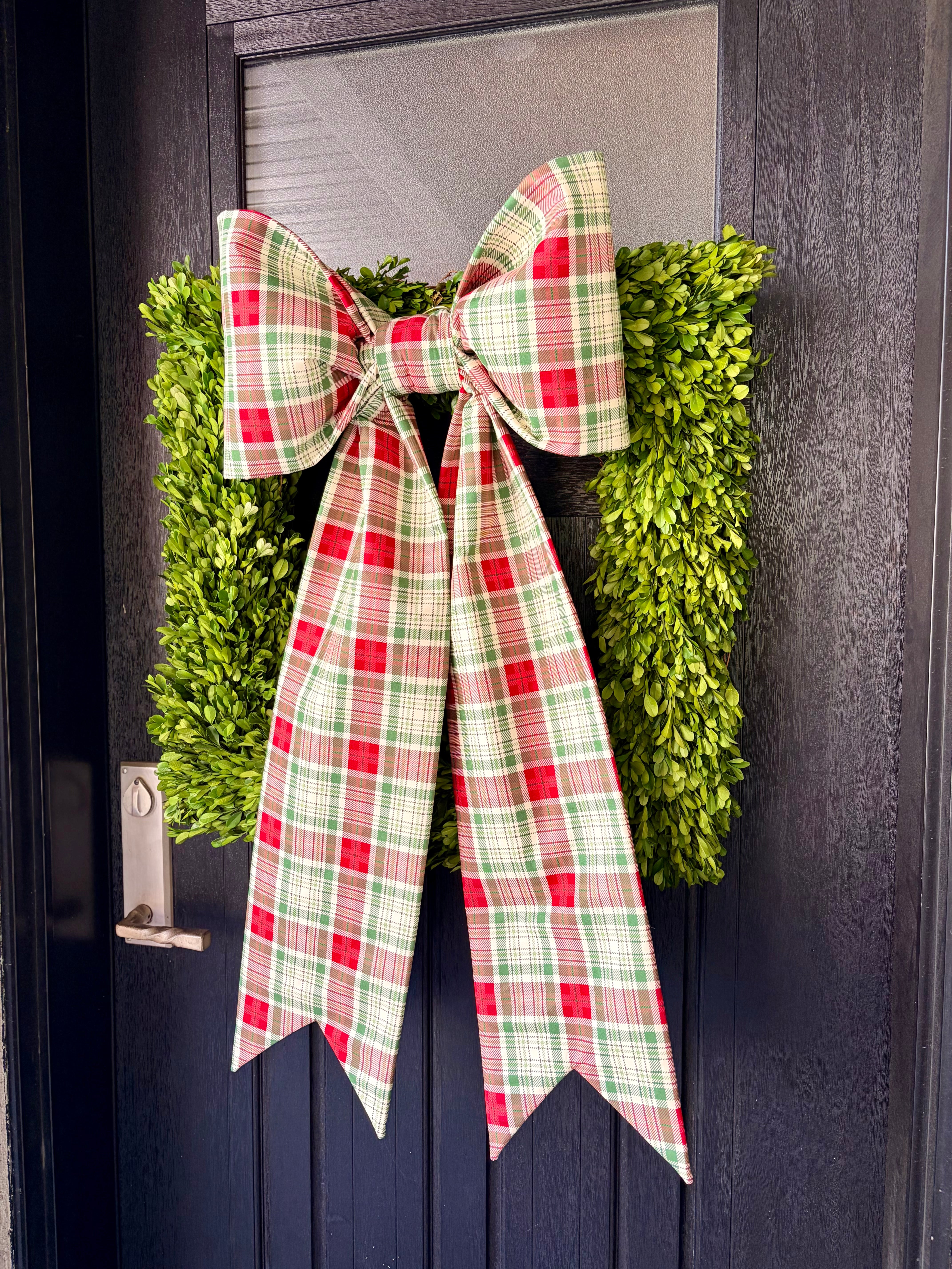 The Merry Manor Tartan Bow