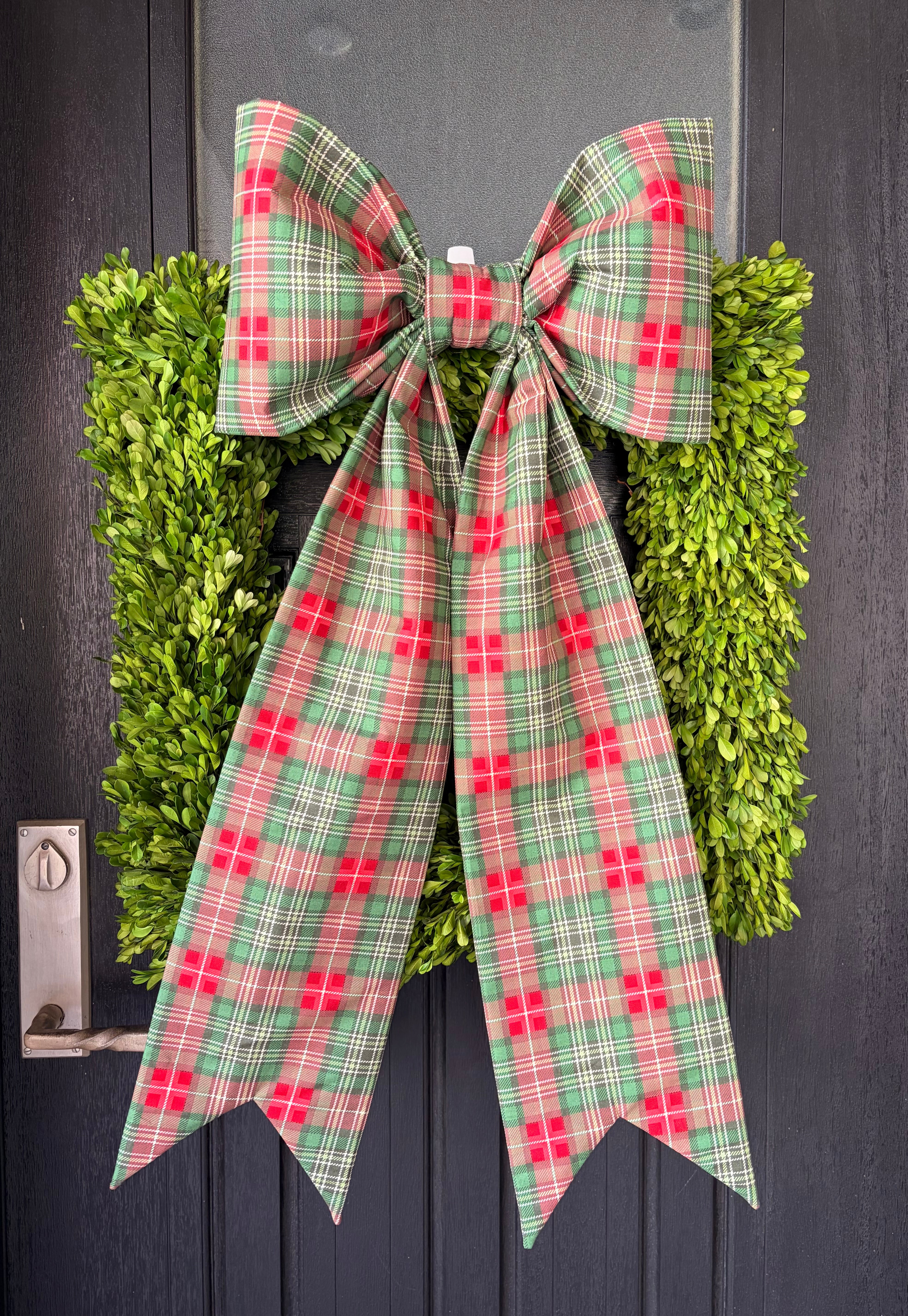 The Hollyshire Tartan Bow