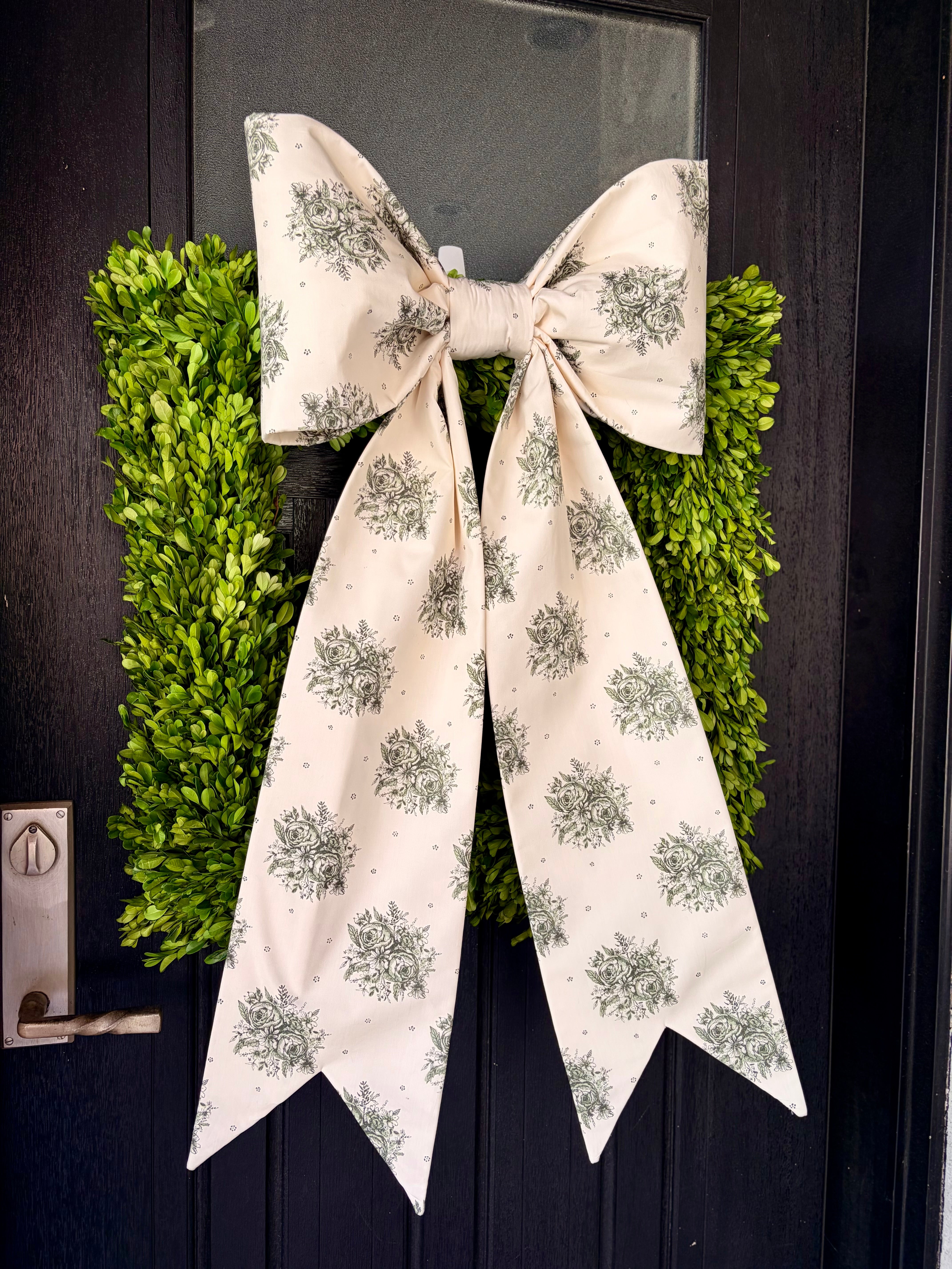 The Winter Garden Toile Bow
