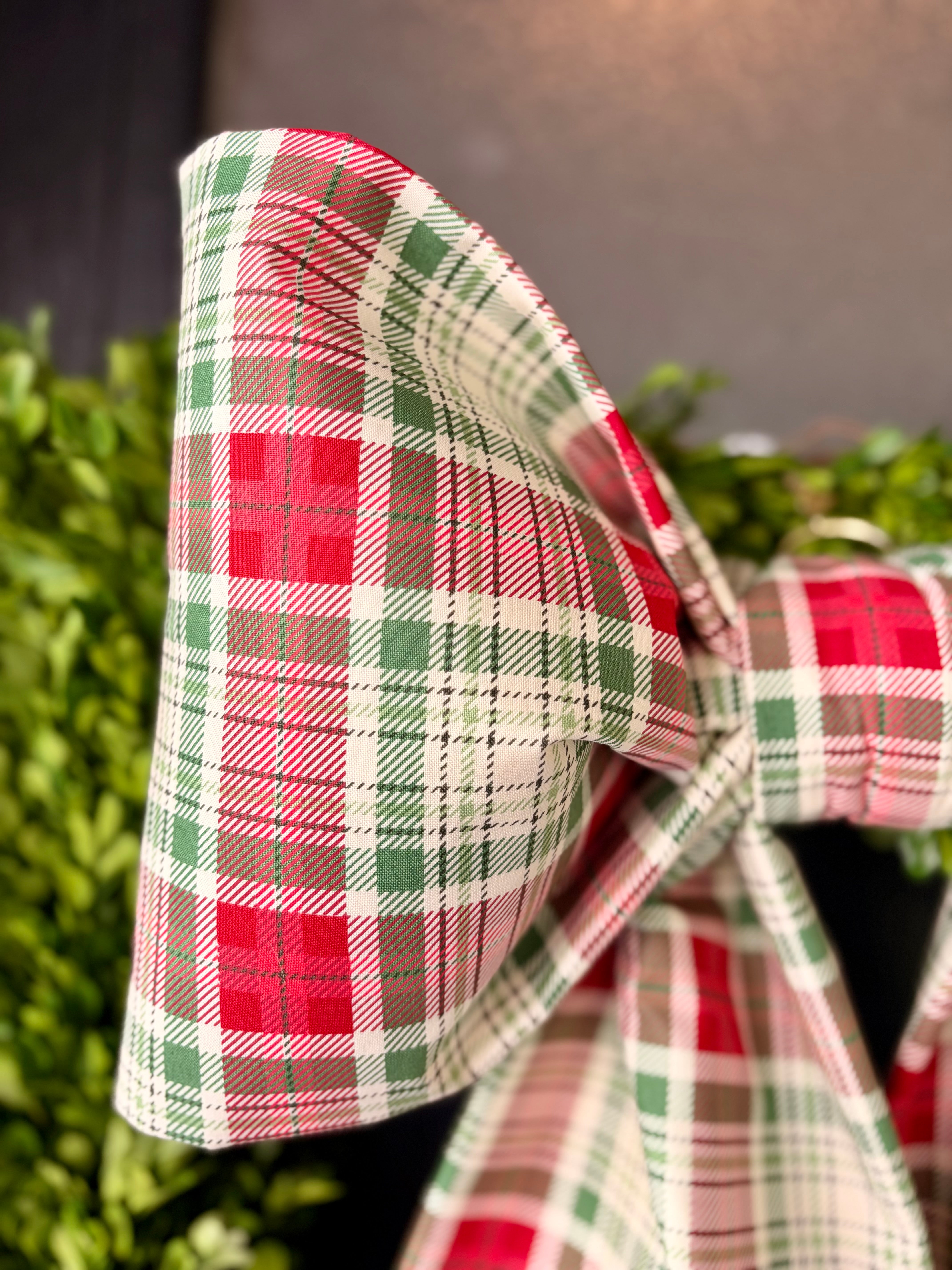 The Merry Manor Tartan Bow