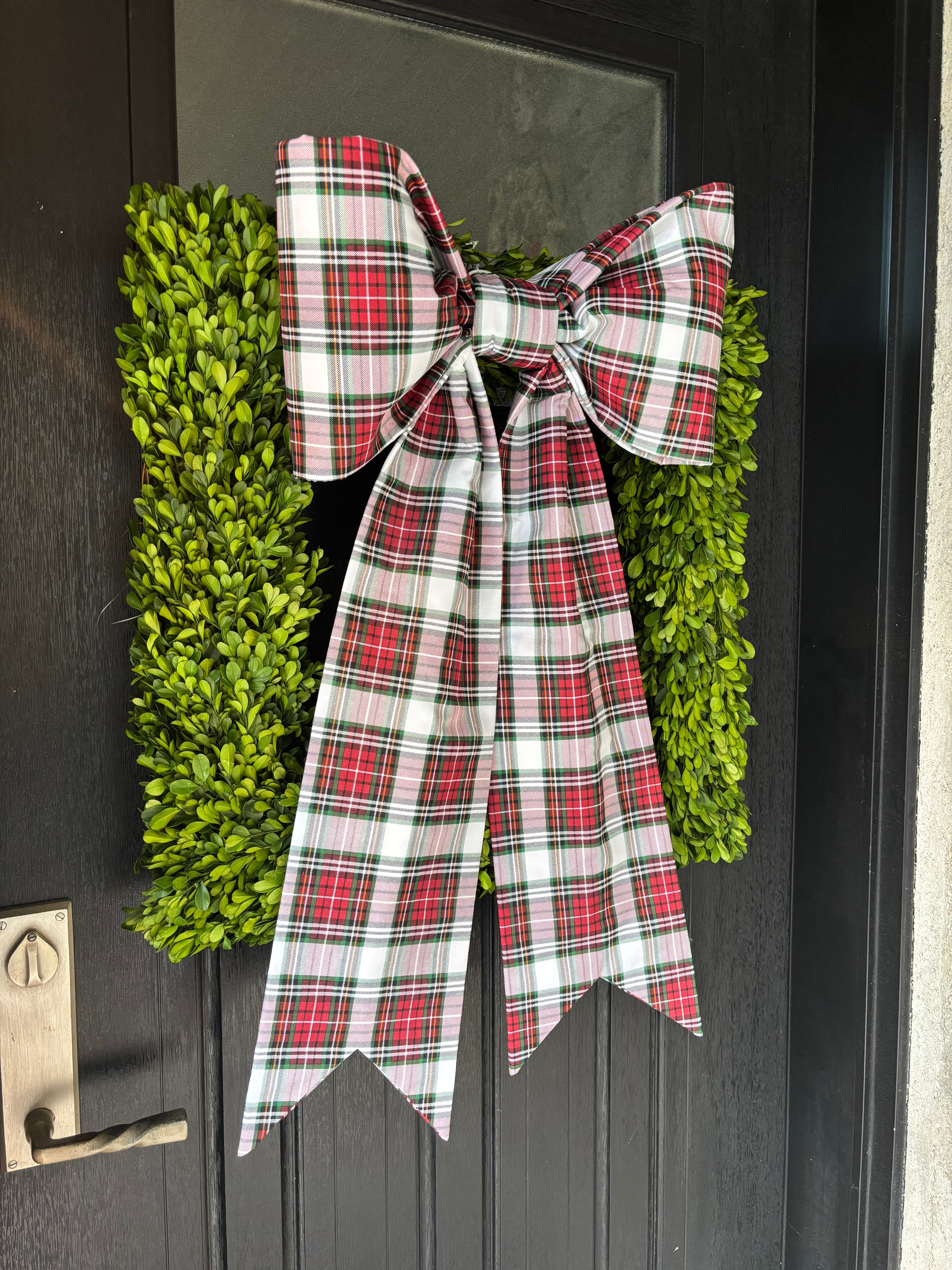 The Tartan Traditions Bow