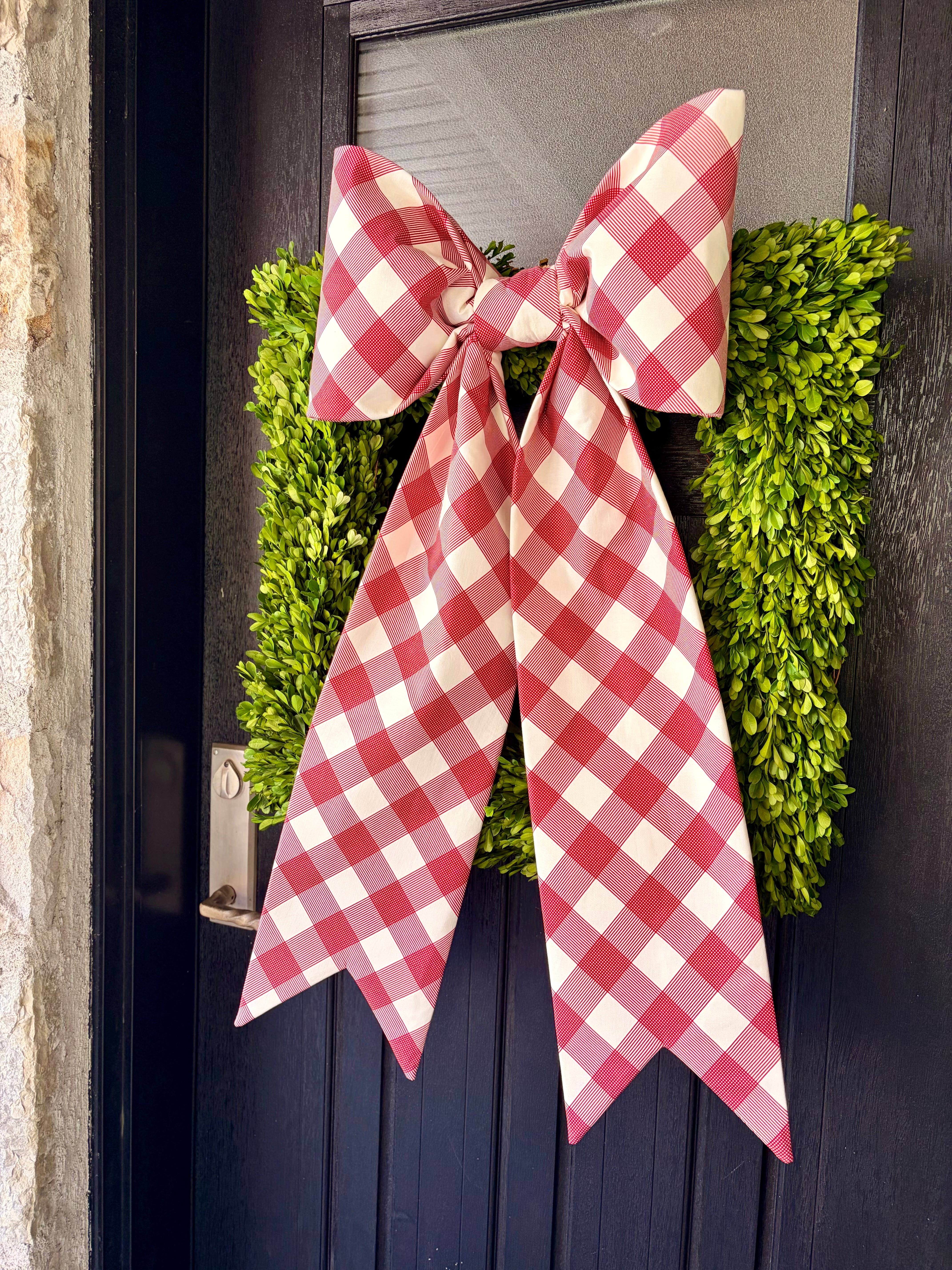 The Bistrot Rouge Bow