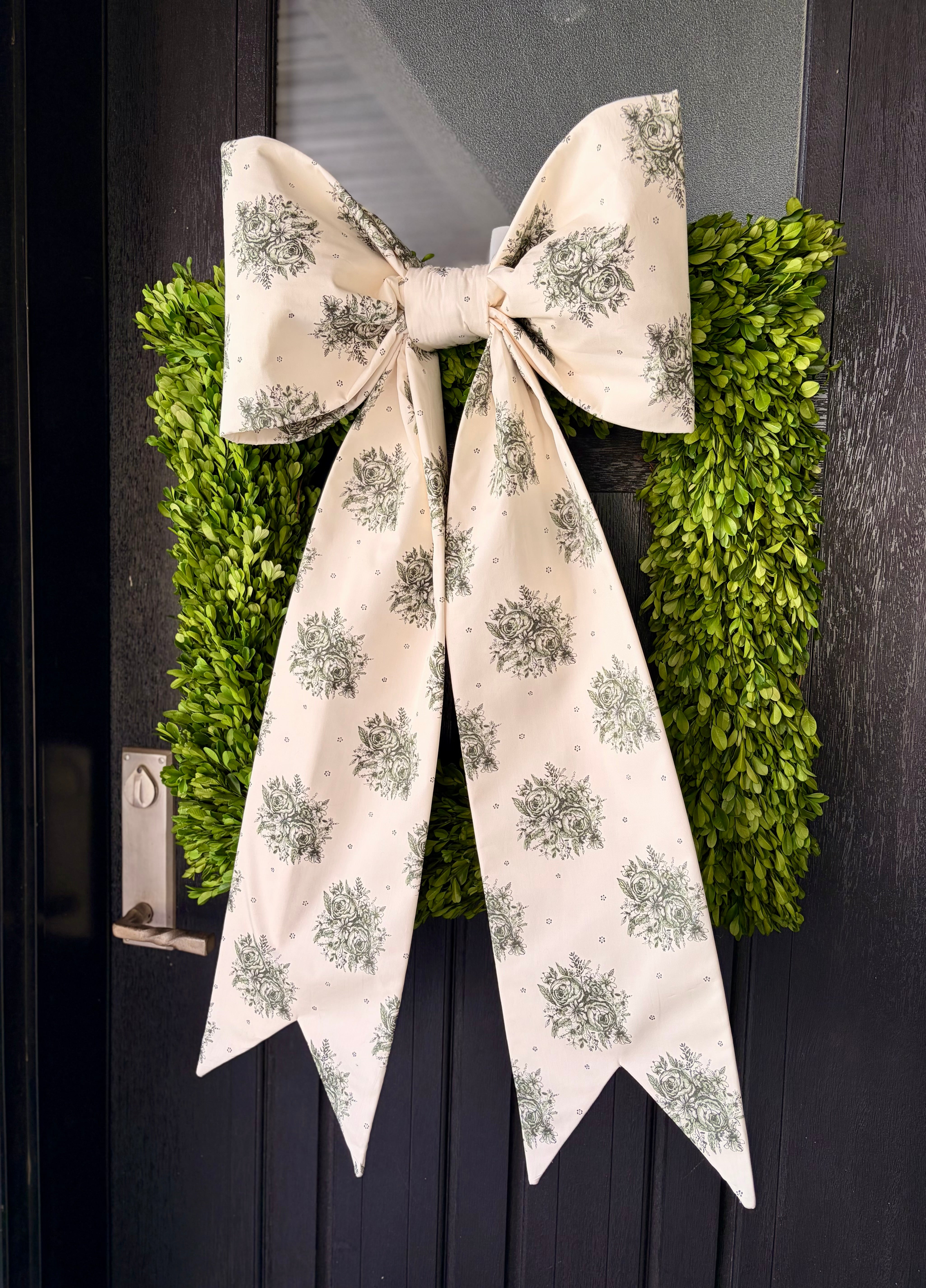 The Winter Garden Toile Bow