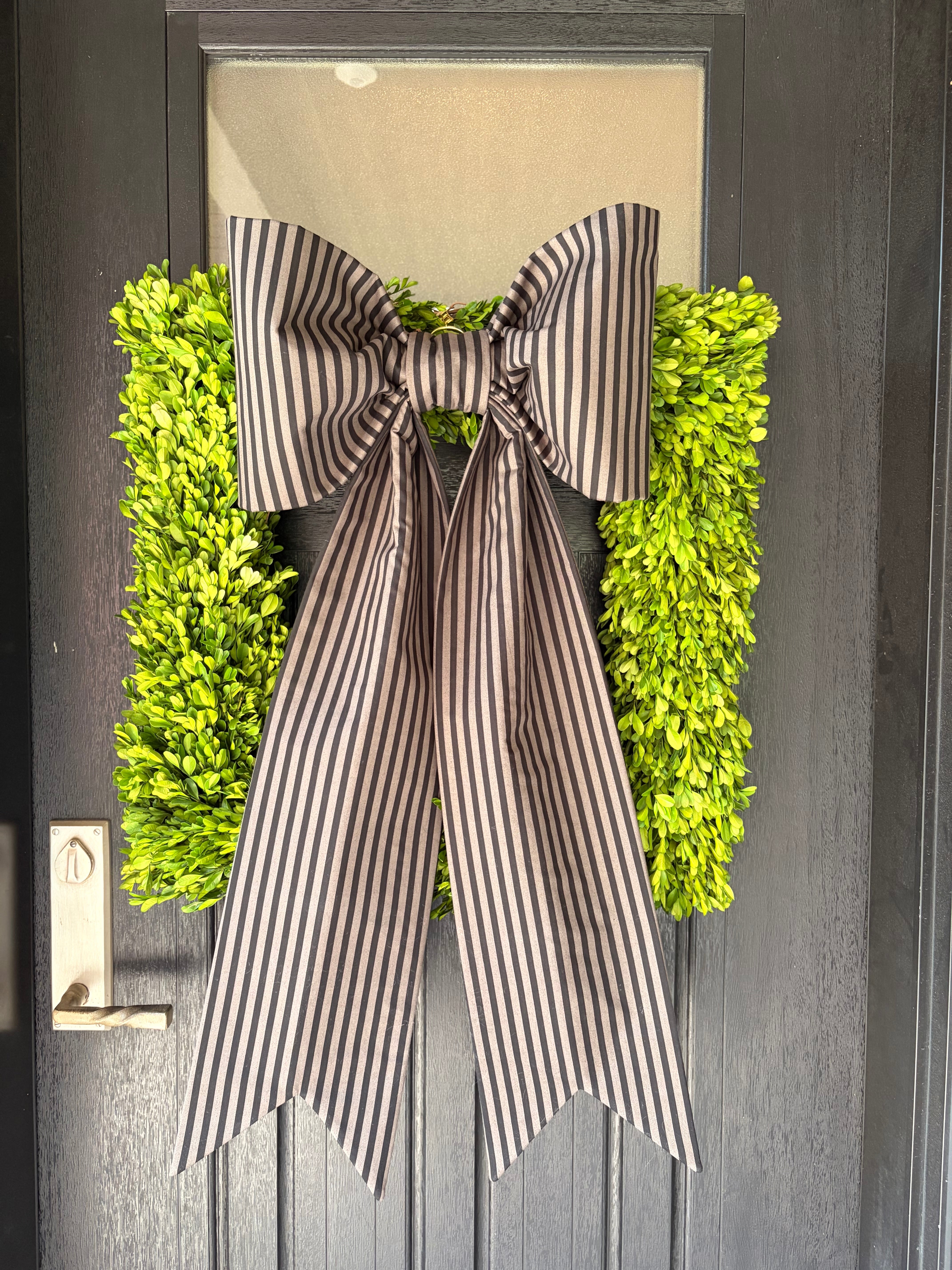 The Tailored Tuxedo Bow