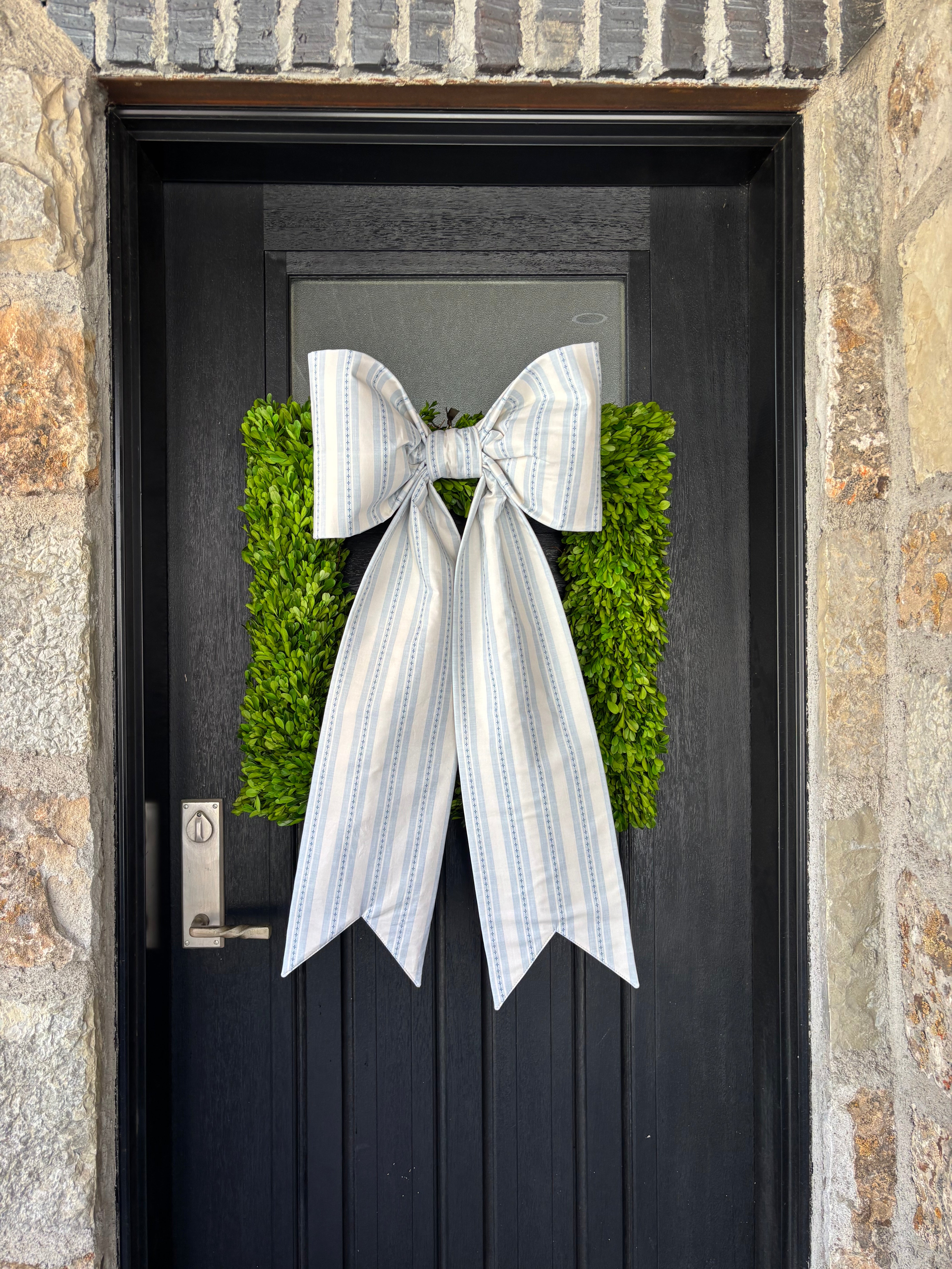 Martha’s Vineyard Manor Bow