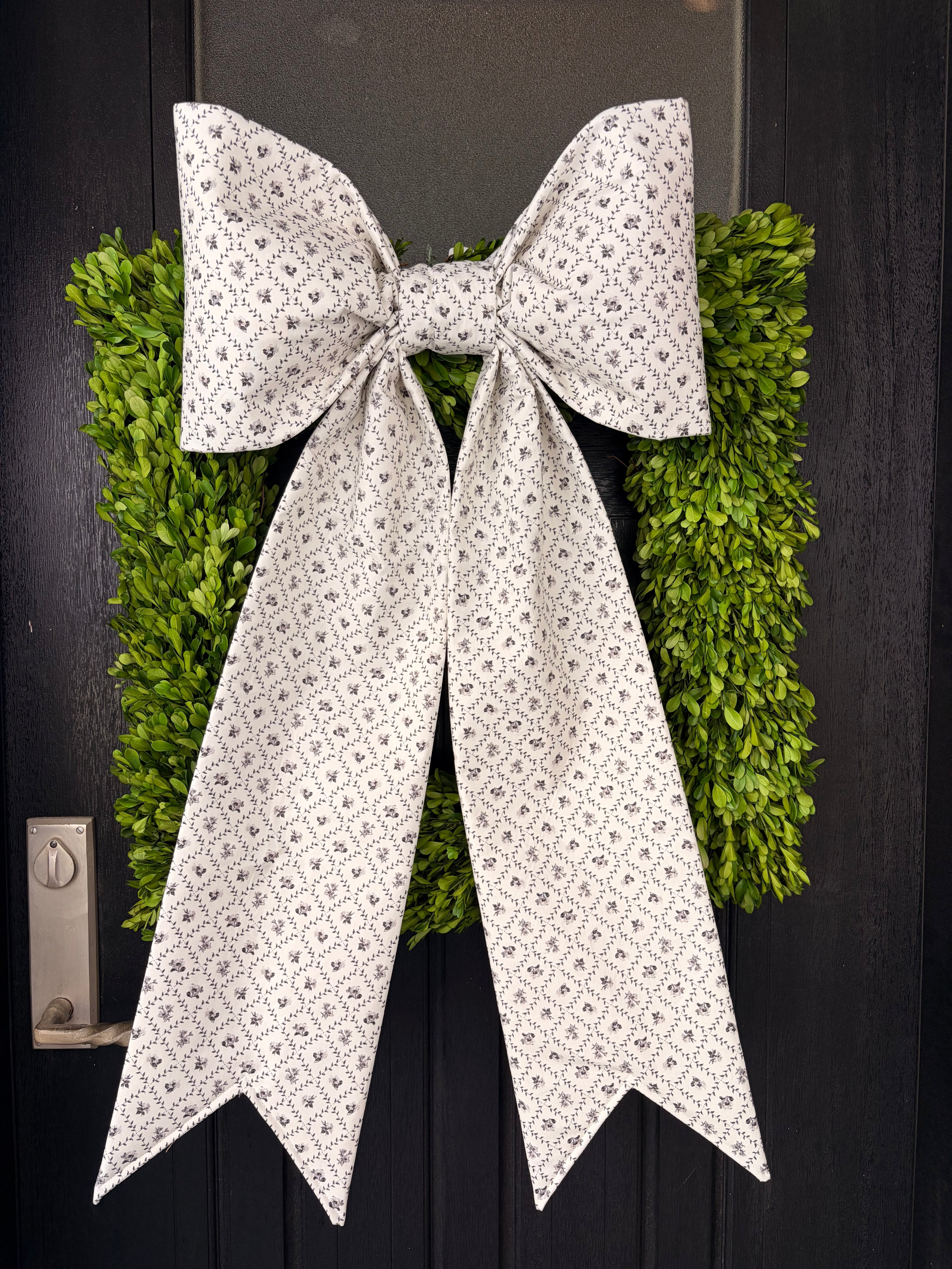 The Noir Petits Fleurs Bow