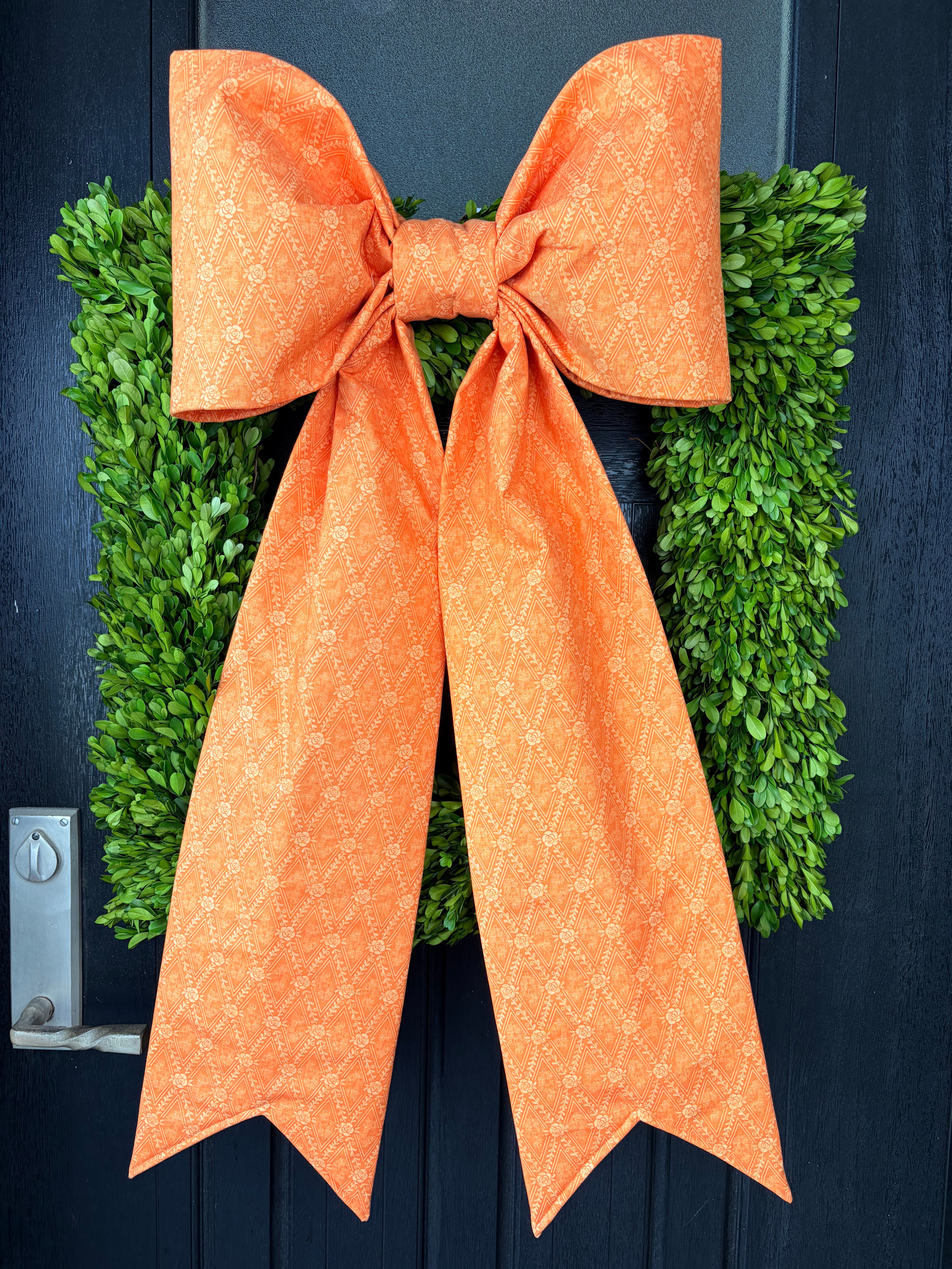 The Saffron Lattice Bow