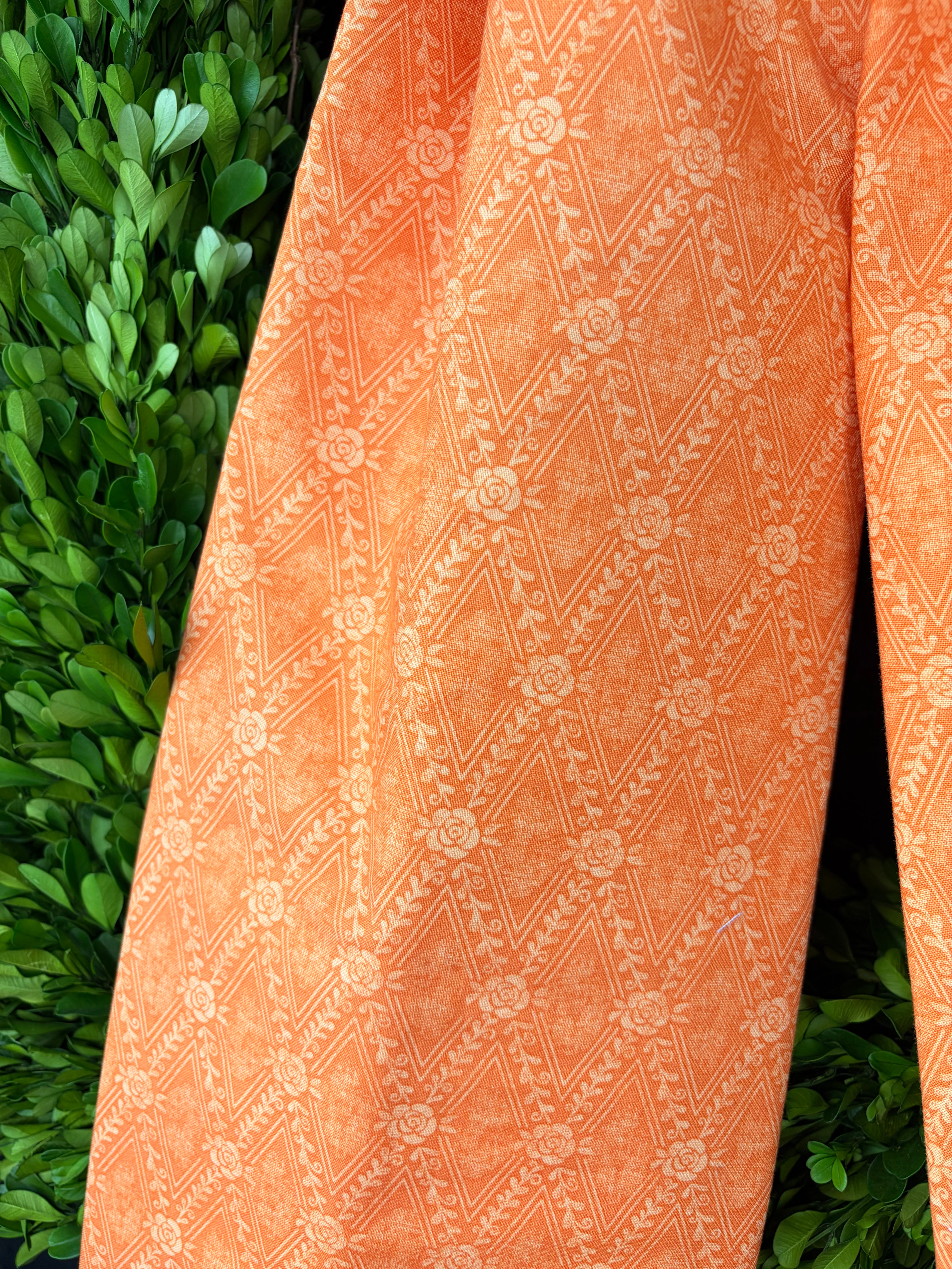 The Saffron Lattice Bow